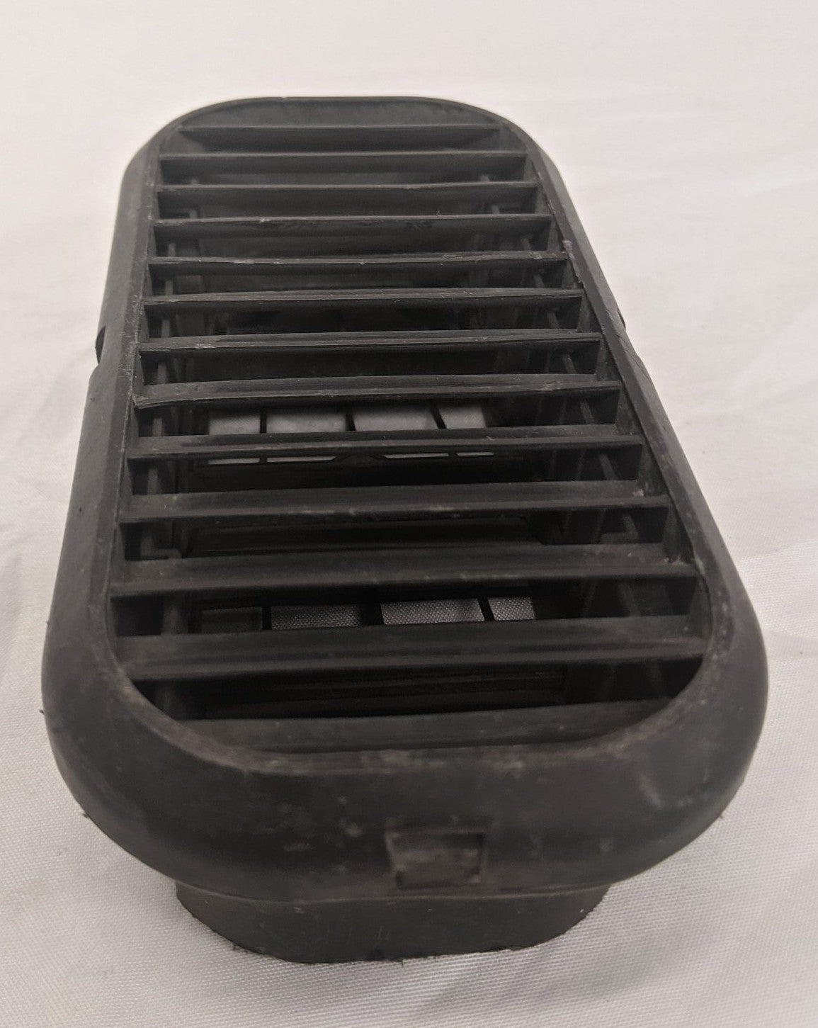 Freightliner Columbia Cab Vent Exhauster (A 901 830 00 42) - Used