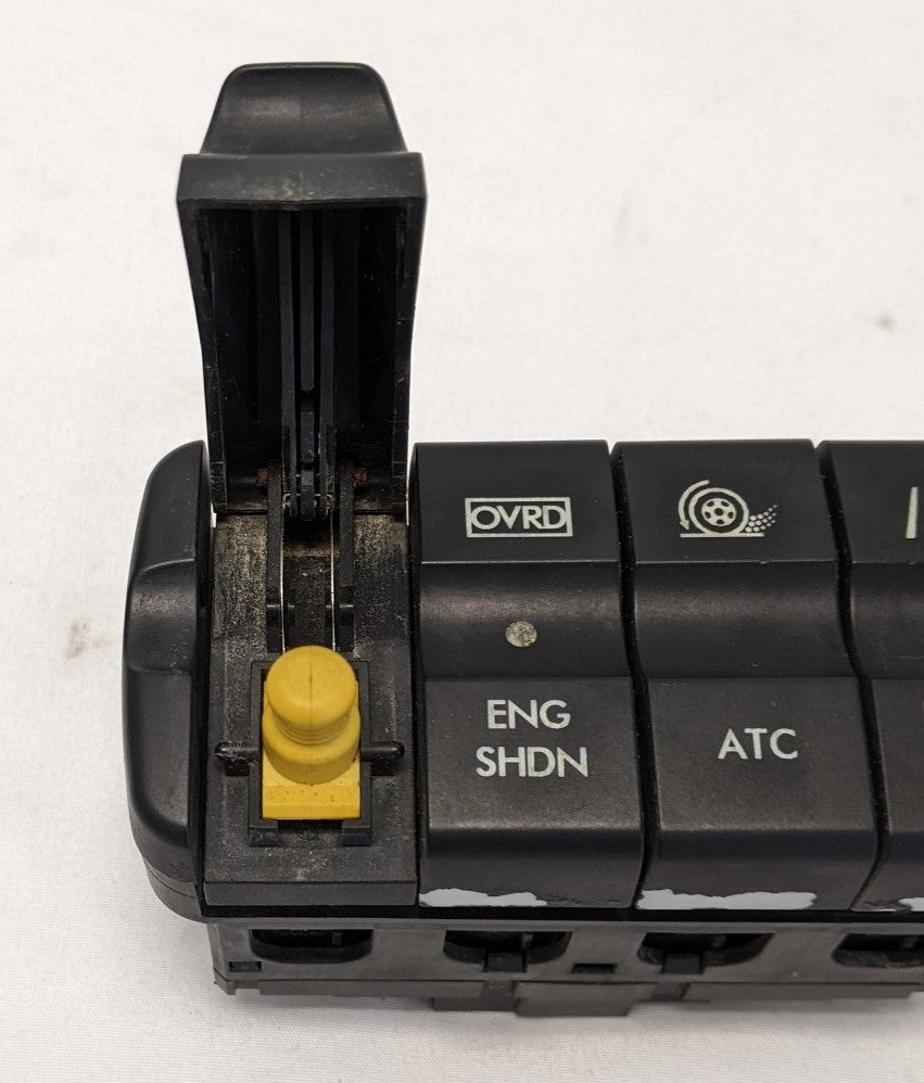 Freightliner Cascadia P3 Rocker Switch Panel A06-60973-000 Used