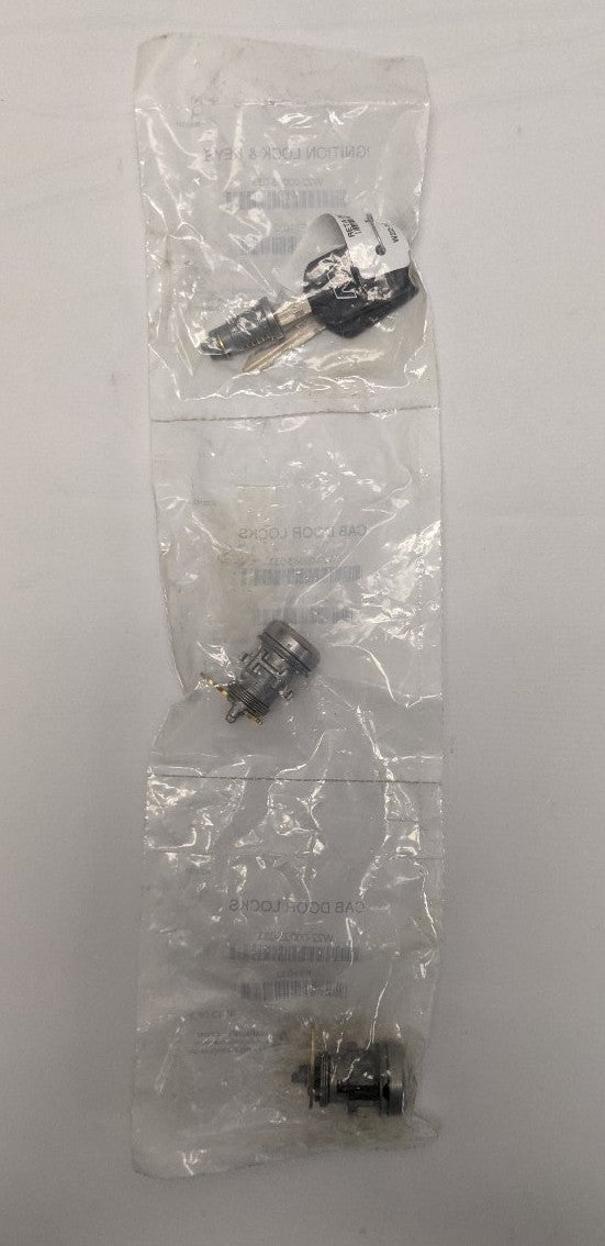 Western Star W4 Door & Ignition Lock Set 2 Keys W22-00063-033