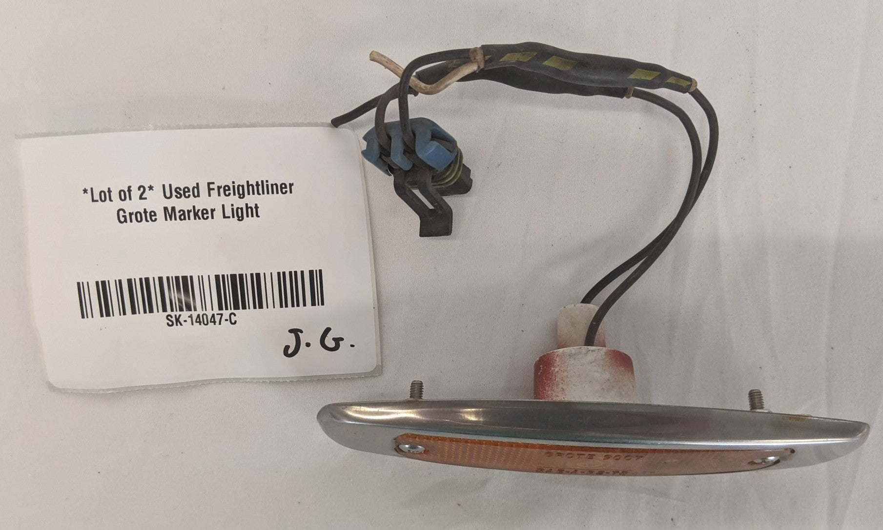 *Lot of 2* Used Freightliner Grote Marker Light - P/N GRO 45663