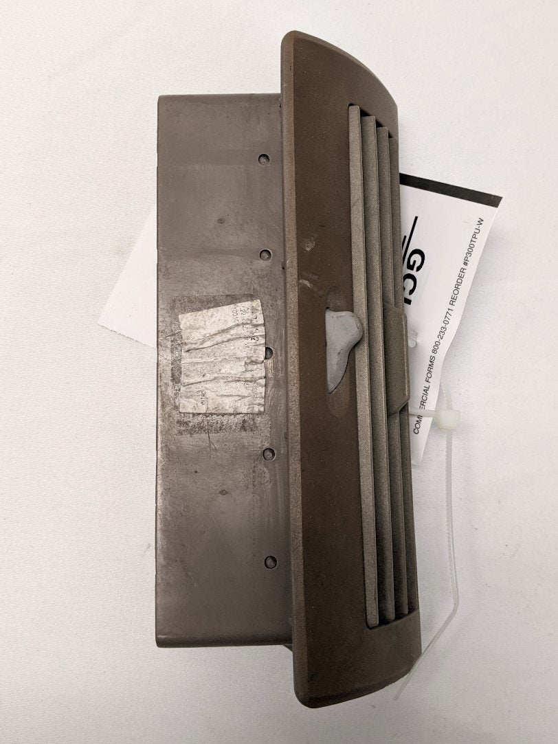 Used Freightliner Cascadia P3 Directional Dash Vent Louver - P/N A22-60527-005
