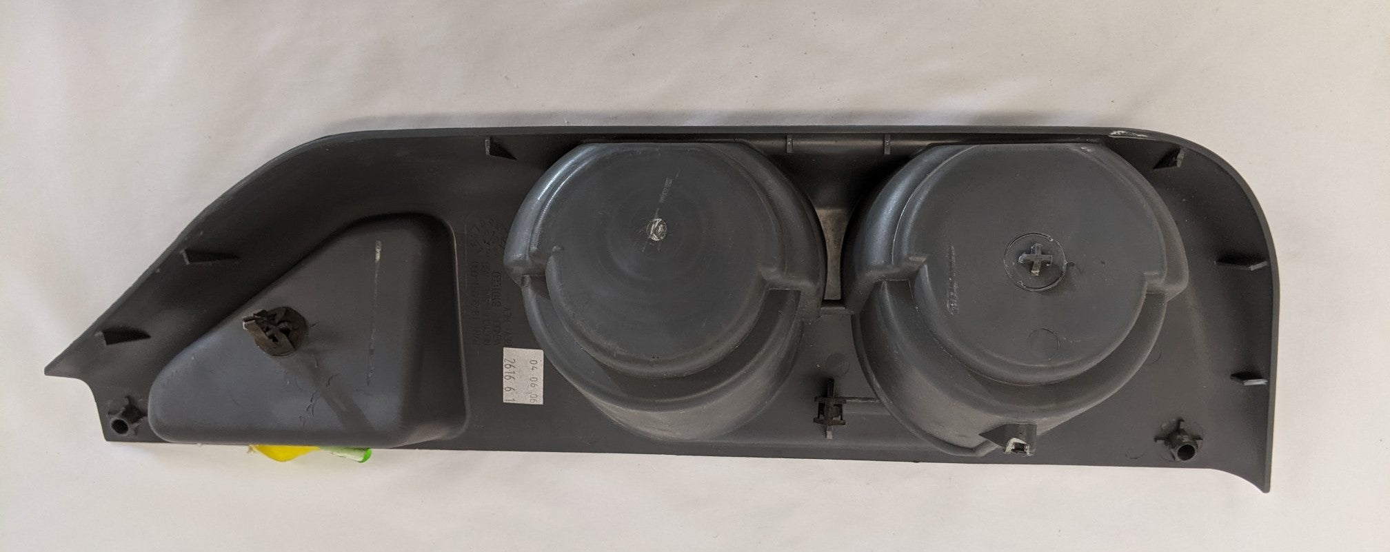 Damaged Freightliner Columbia, Century Gray Dash Cup Holder - P/N A18-41157-002 (10175160713532)