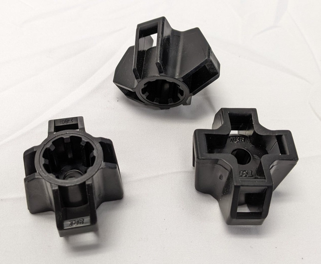 *Lot of 20* New Thomas Betts XMNY-625-0-D Ty-Rap Cable Tie Stud Mounting System