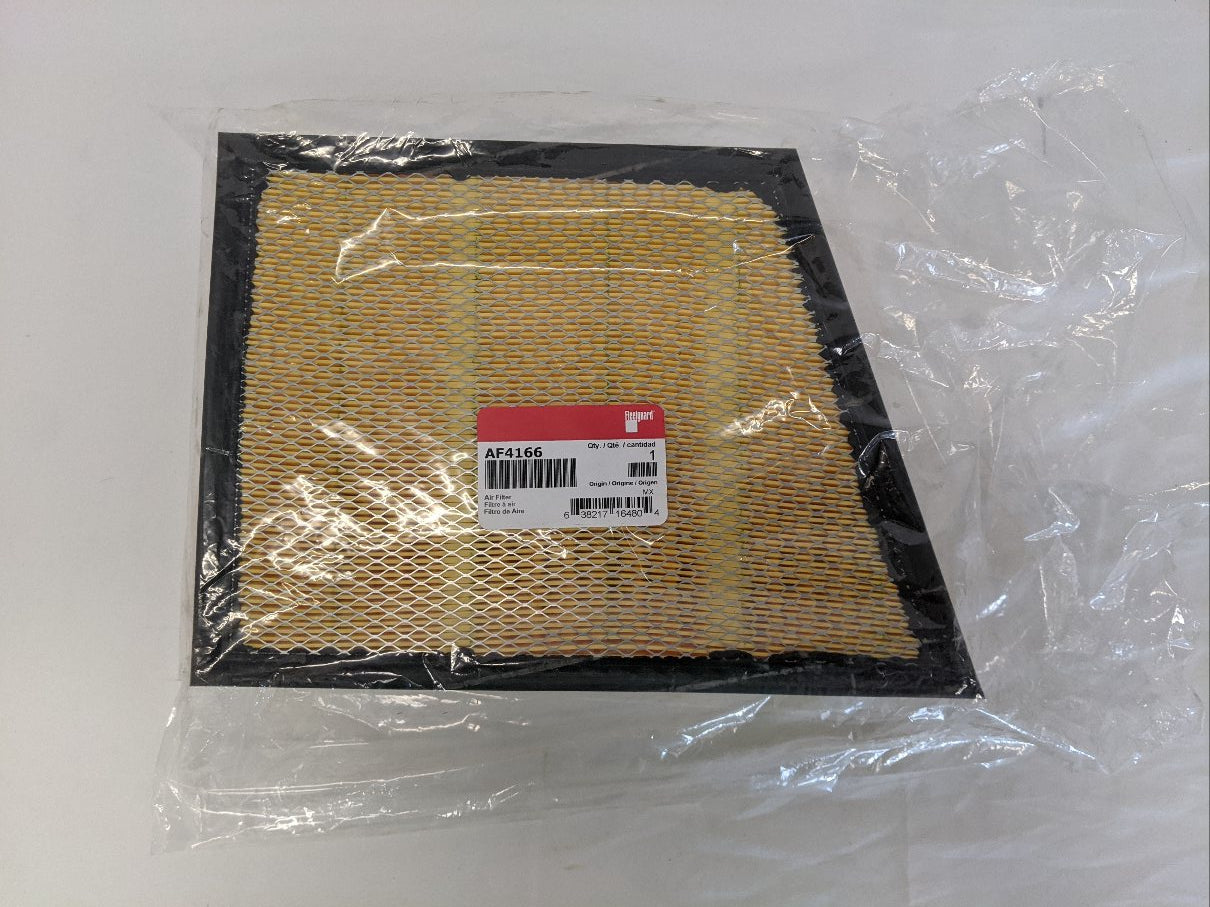 New Freightliner Fleetguard 9 1/2" x 13" Angled Air Filter - P/N FG AF4166 (10153165586748)