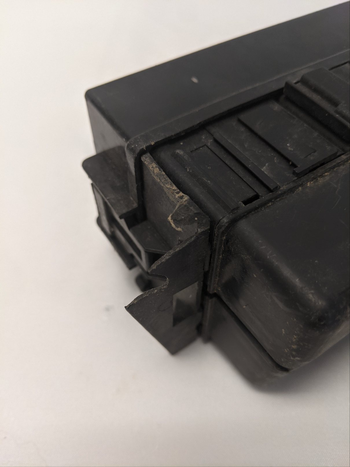 Damaged Freightliner PDB Optional Switch Panel & Wiring Box - P/N A06-77281-002