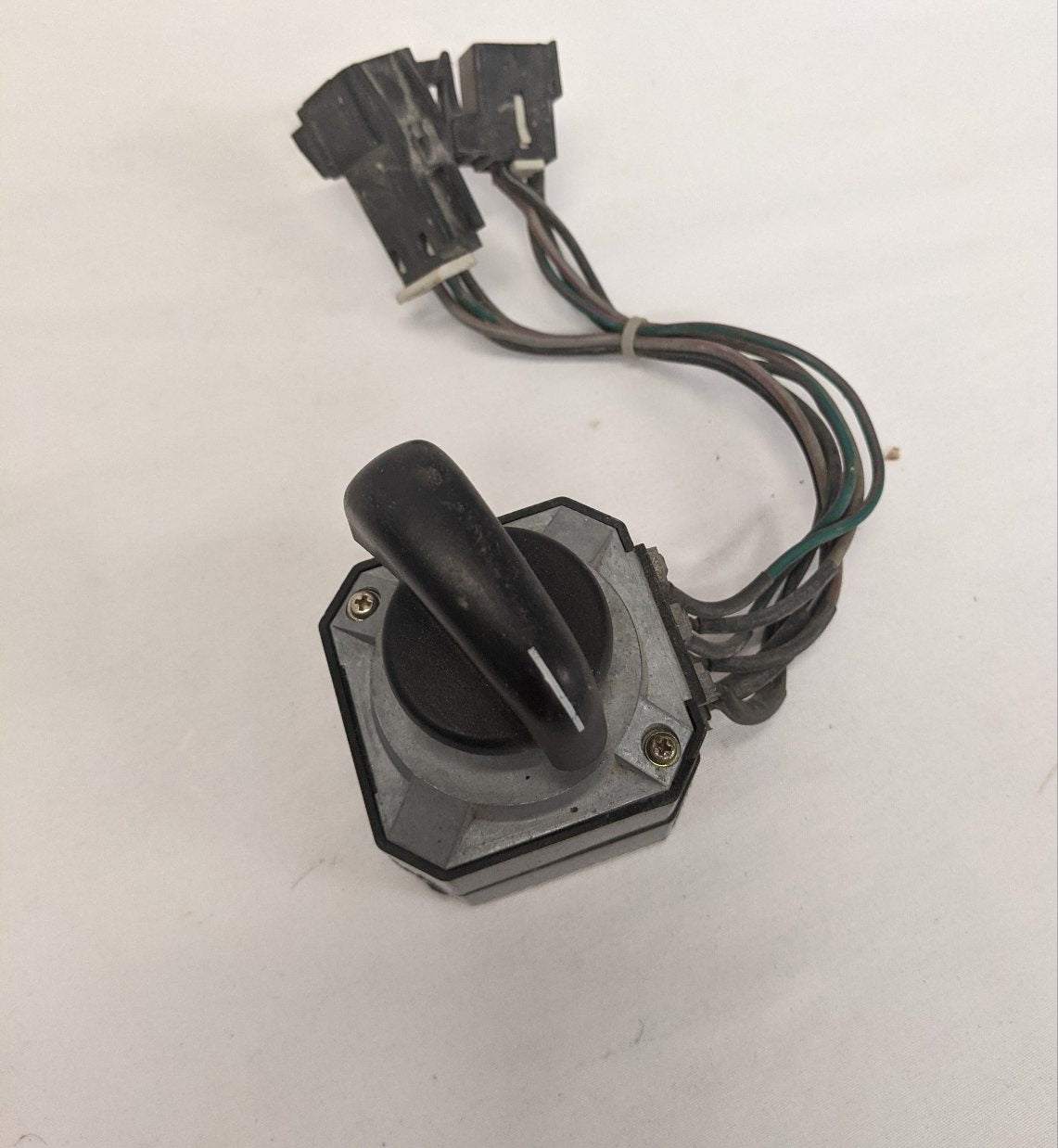 Used Freightliner Century Columbia Speaker Volume Control Switch - P/N CEY LS50S