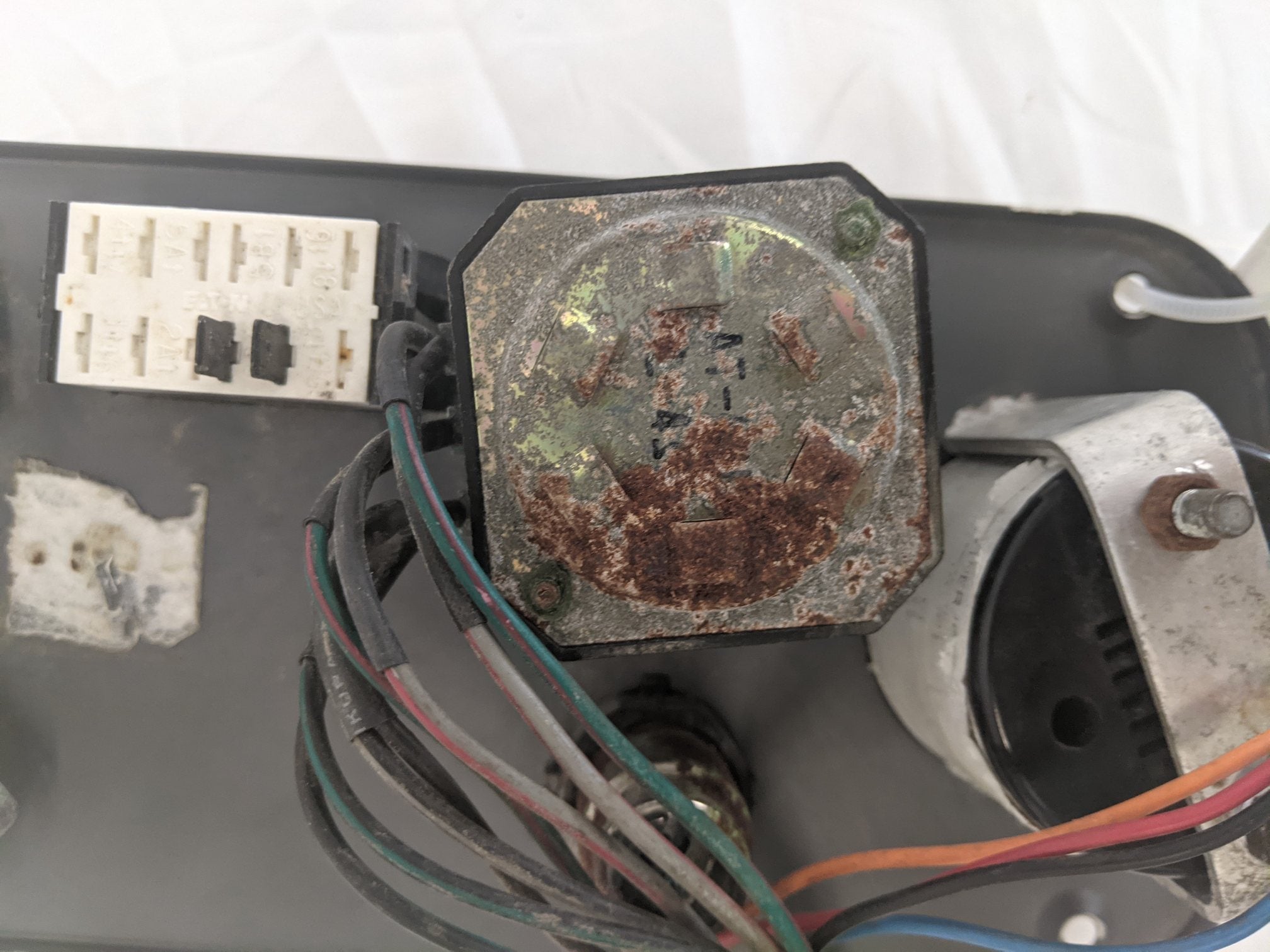 Used Freightliner Columbia Sleeper Cab Control Panel -  P/N 22-46623-009