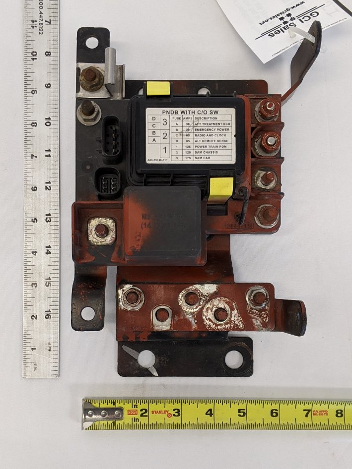 Used Freightliner Powernet Junction Box w/ Bracket - P/N A06-75148-011