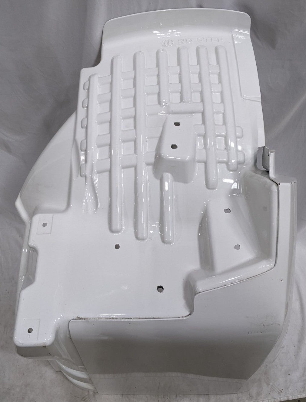 Western Star 49X RH Half Front Fender Ext | A22-75465-009