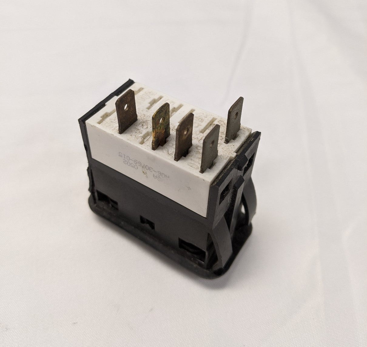 Used Freightliner Shutdown, Override Rocker Switch - P/N  A06-30769-015