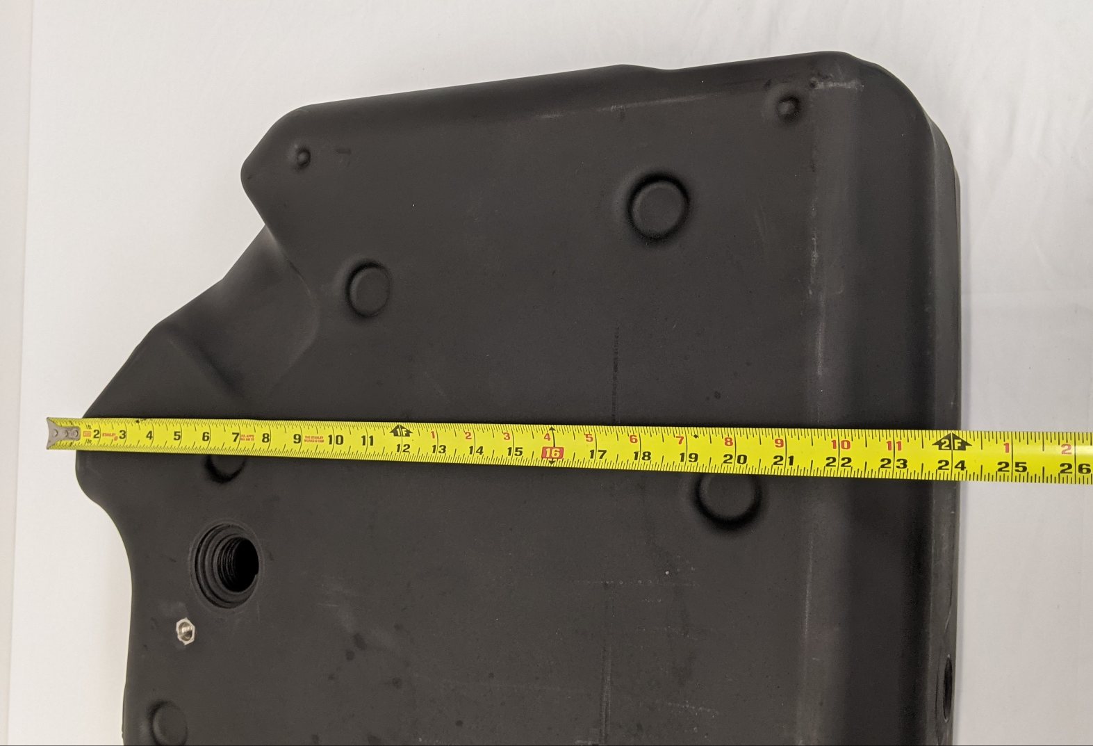 New Freightliner 13 Gal. DEF Tank P/N: 04-33149-000 & Header P/N 04-35959-000 (10116920017212)