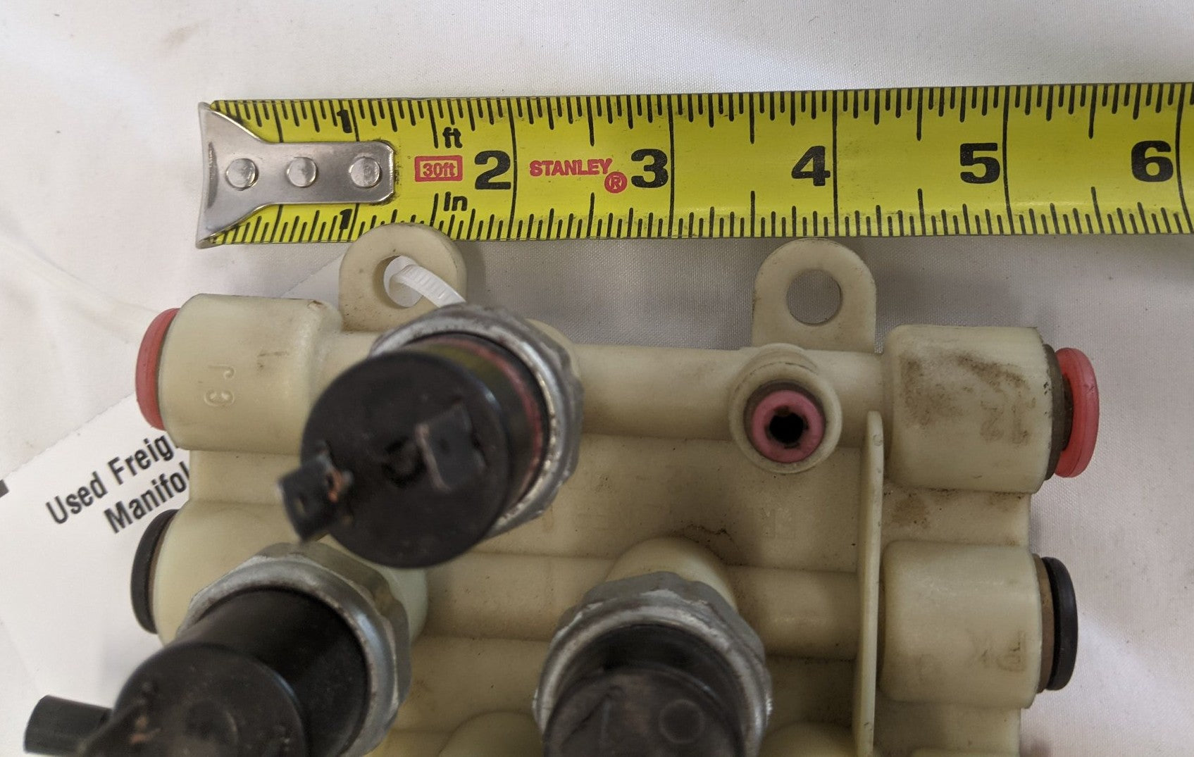 Used Freightliner Air Switch Manifold Block w/ Air Switches - P/N A12-14736-001 (10175173034300)