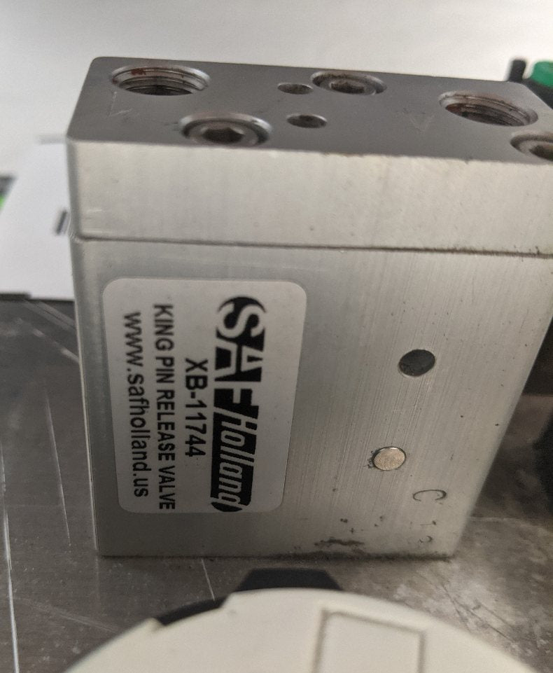 Used Freightliner Cascadia P3 Auxiliary Instrument Panel  - P/N  22-60660-000