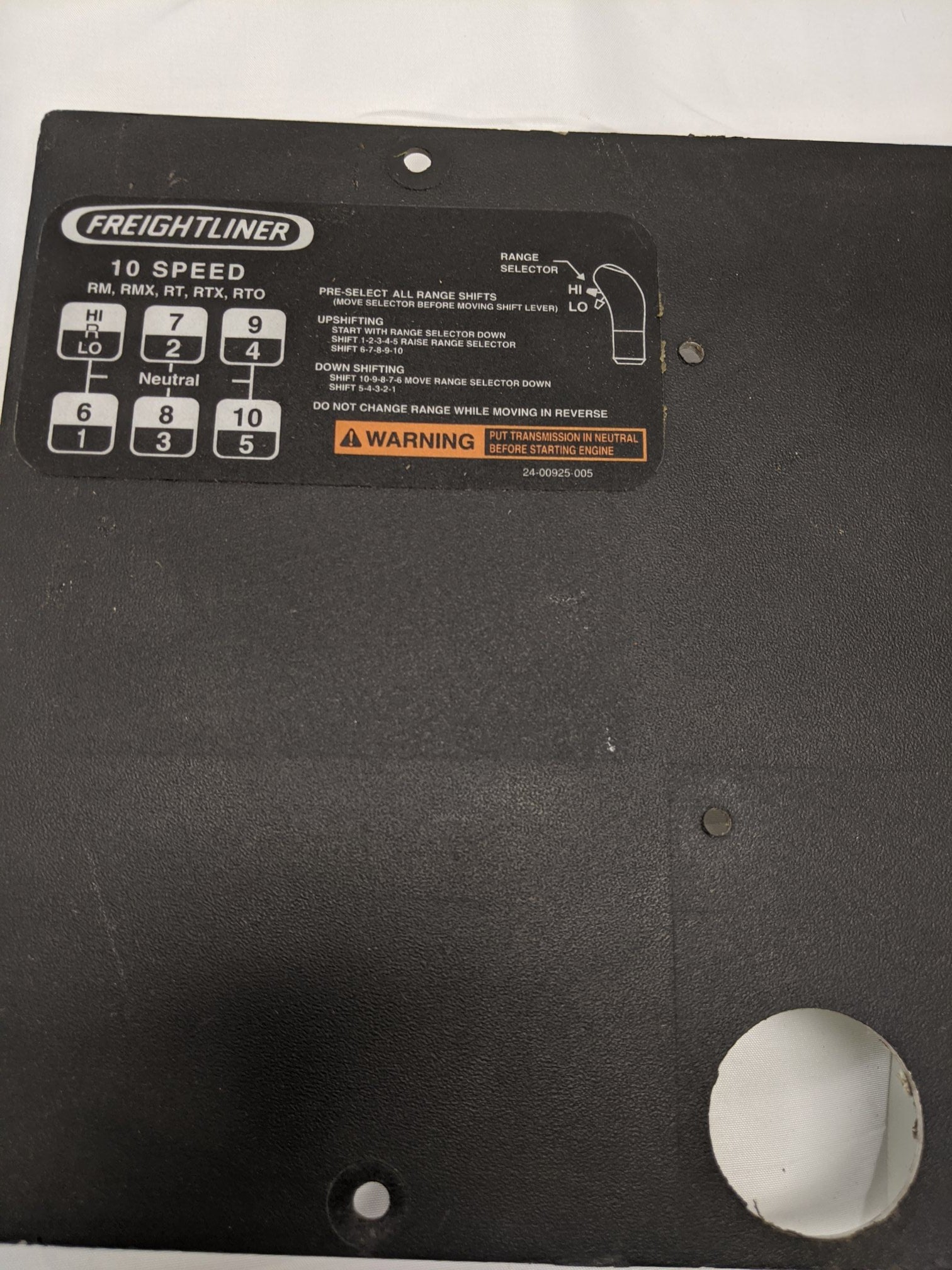 Freightliner Cascadia P3 (22-60660-000) - Auxiliary Instrument Panel