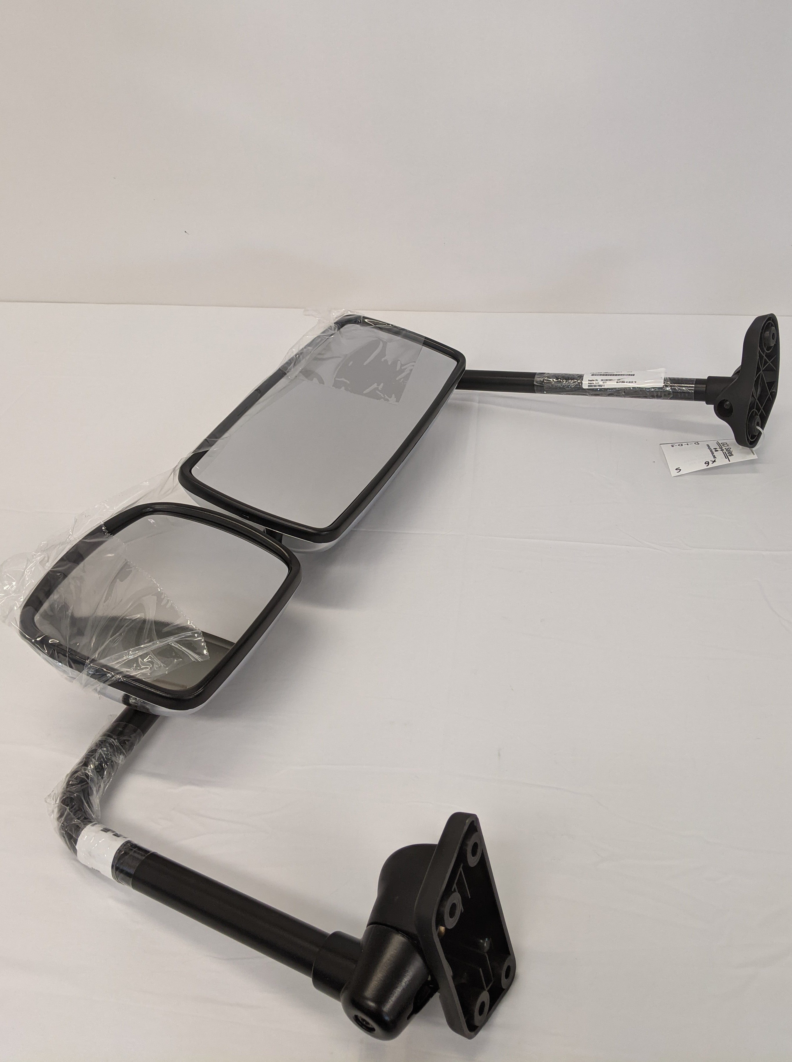 New Freightliner M2 LH Manual Chrome Mirror- P/N A22-74243-005 (10120638923068)