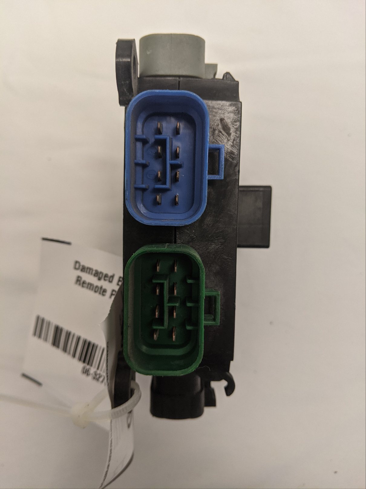 Damaged Bussmann 31002-8 Remote Power Distribution Module - P/N 06-32709-000