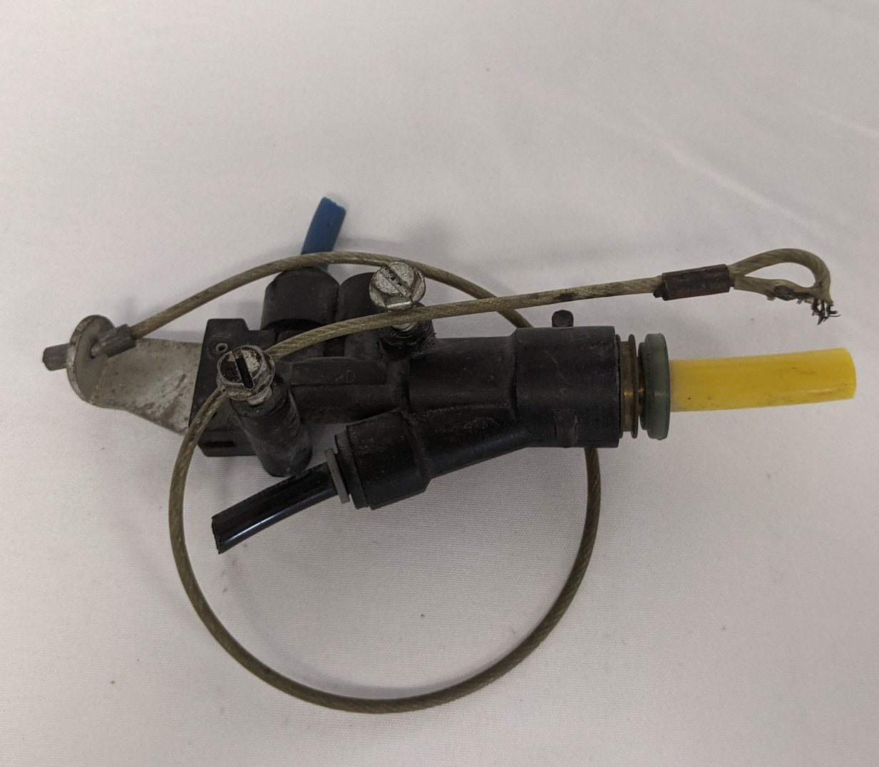 Used Freightliner Air Horn to Air Horn Single Horn Valve - P/N GTD 3301 2