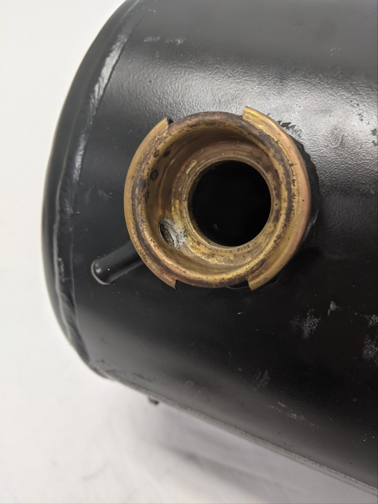 Freightliner 10 Inch Diameter Surge Tank - P/N  A05-28430-005