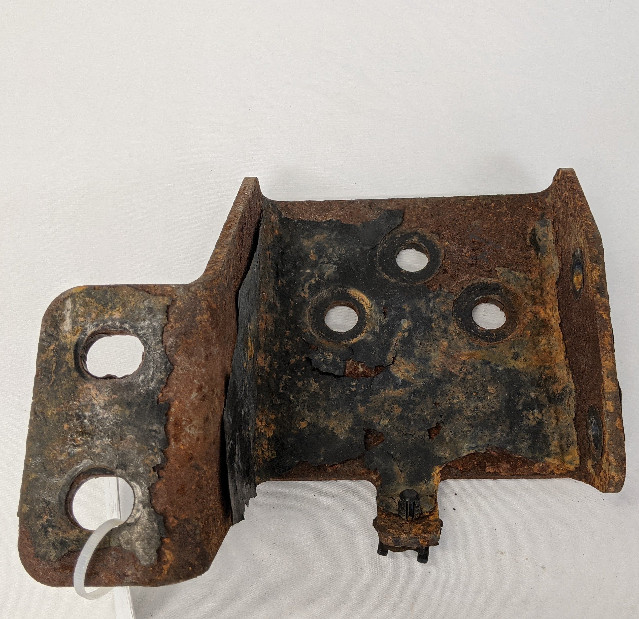 *Rusty* Freightliner Cascadia P3 LH Frame Air Dryer Bracket - P/N 12-22404-000 (10094979809596)