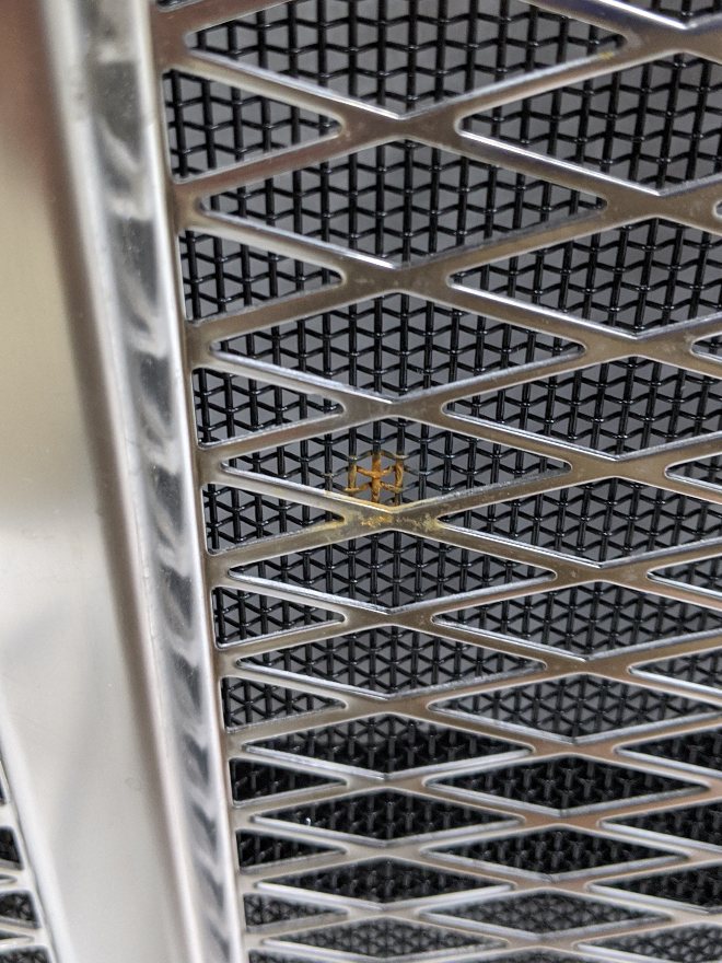 711R_Garageページ Western Star 47X, 49X Radiator Mounted Grille - A17-22061-000