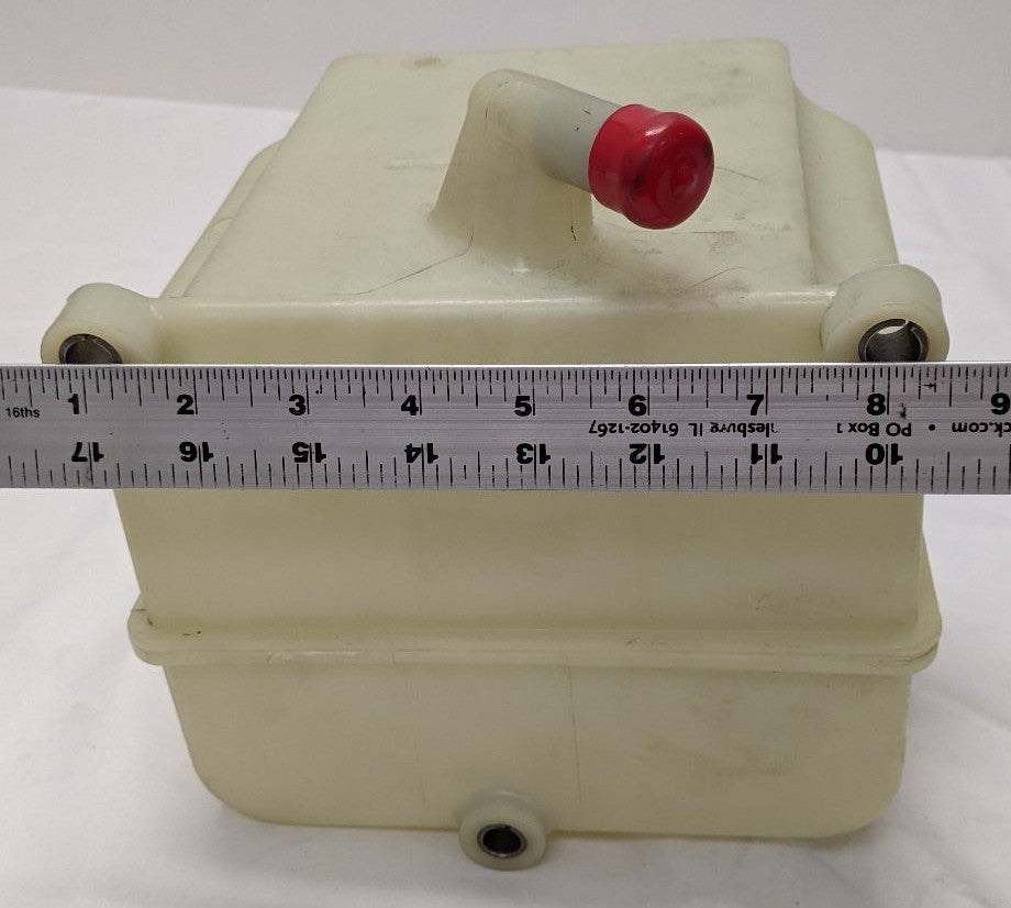 Freightliner 4-Qt Power Steering Fluid Reservoir | A14-19454-000