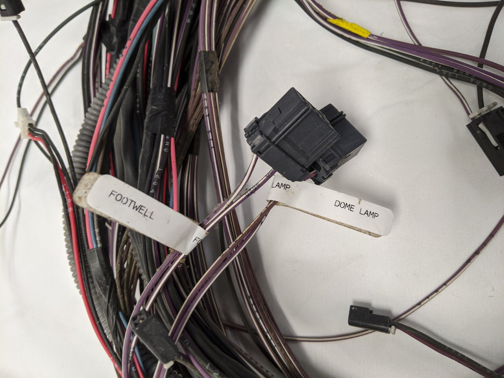 Used Freightliner Cascadia P3 Sleeper Cab Floor Wiring Harness -P/N 06-00001-428