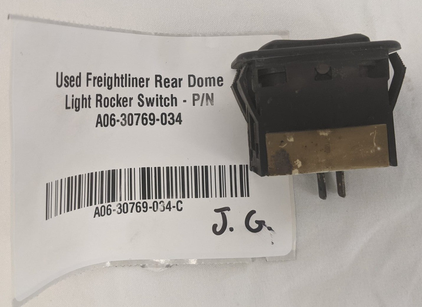 Used Freightliner Rear Dome Light Rocker Switch - P/N A06-30769-034