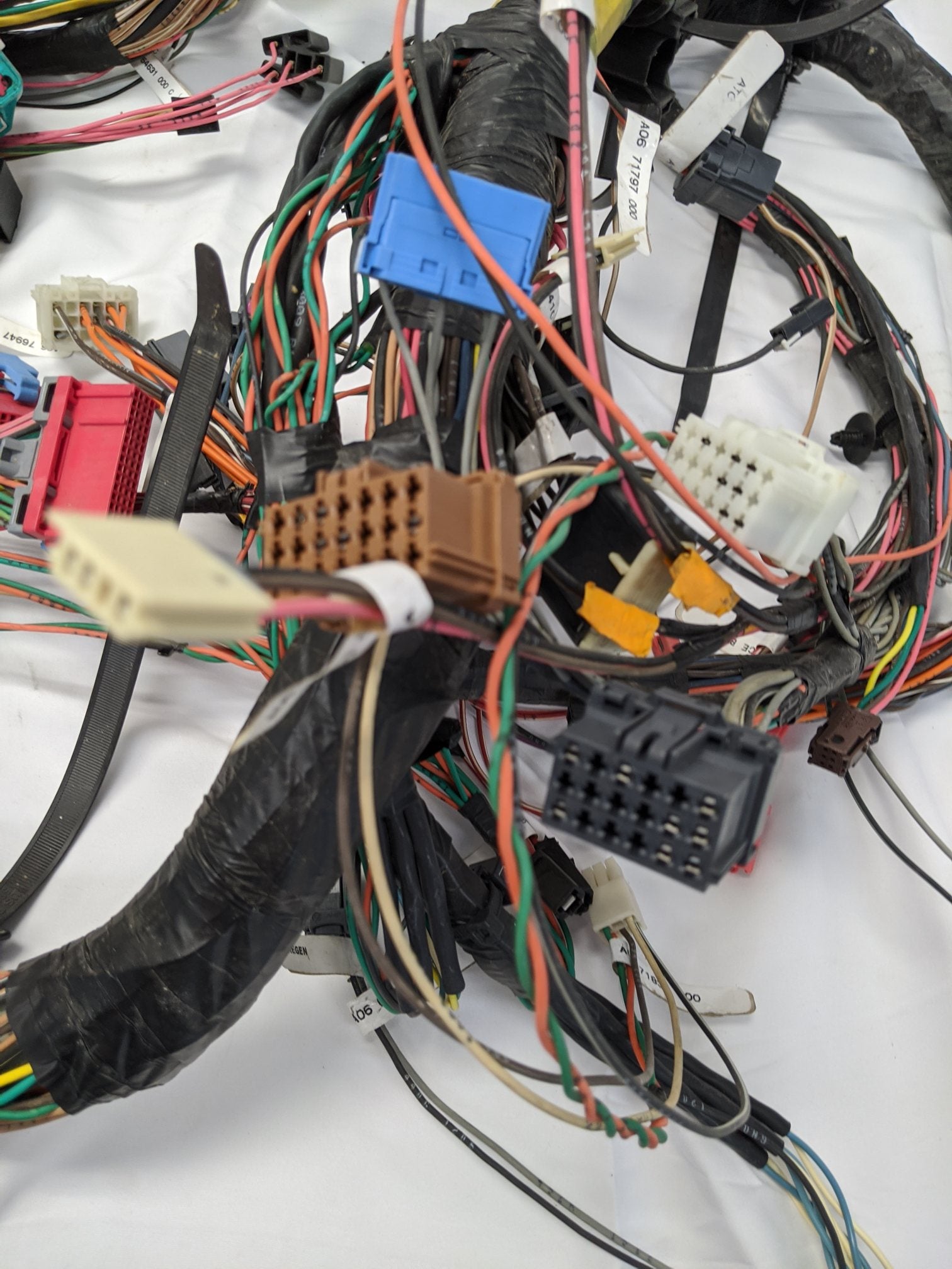 Freightliner Cascadia P3 Dash Commodity Wiring Harness - P/N S67-00003-519