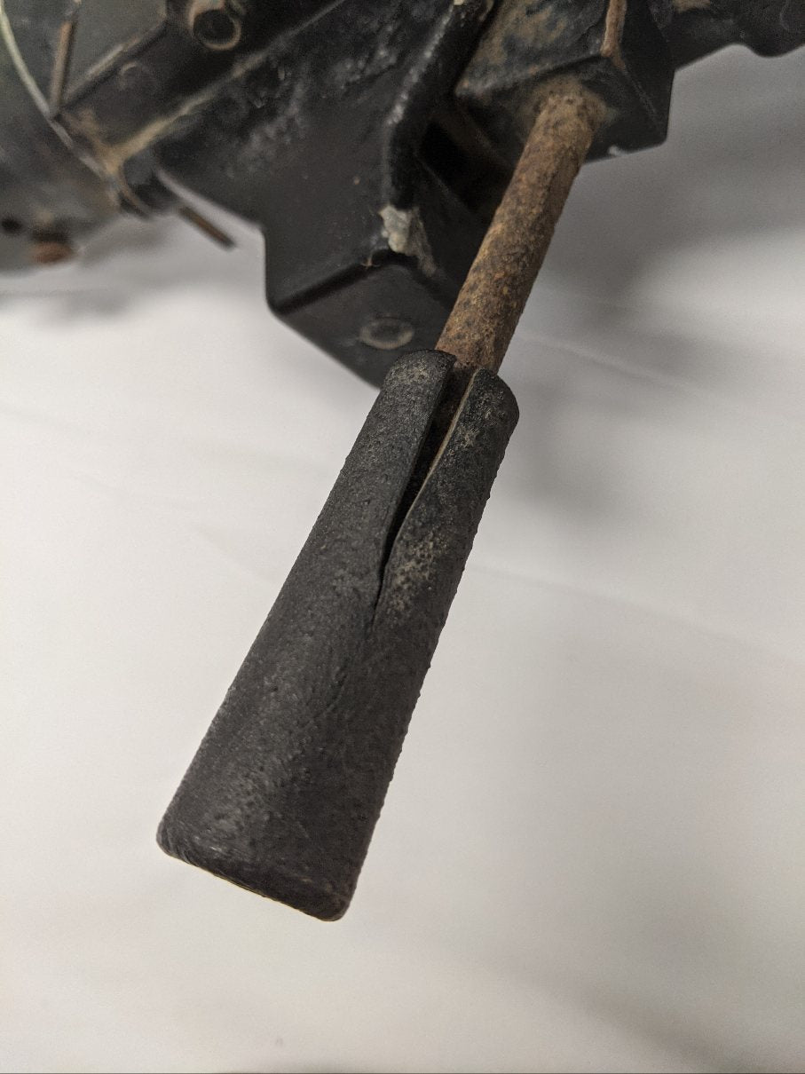 Damaged Freightliner FLD Steering Column w/ Linkage