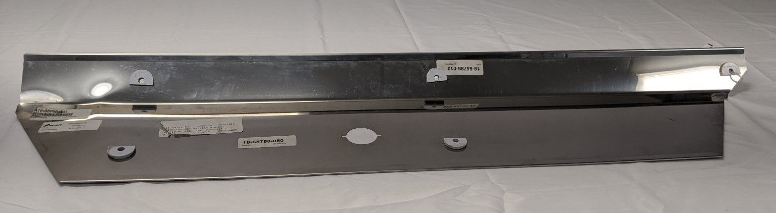 Damaged Western Star LH Stainless Steel SBA Cab Skirt - P/N  A18-65788-001