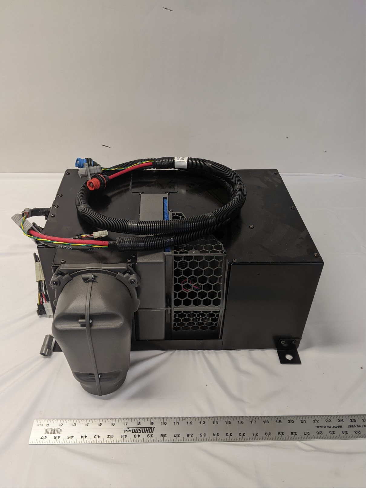 New Freightliner Self-Powered Heating And Cooling HVAC System -P/N A22-71964-002