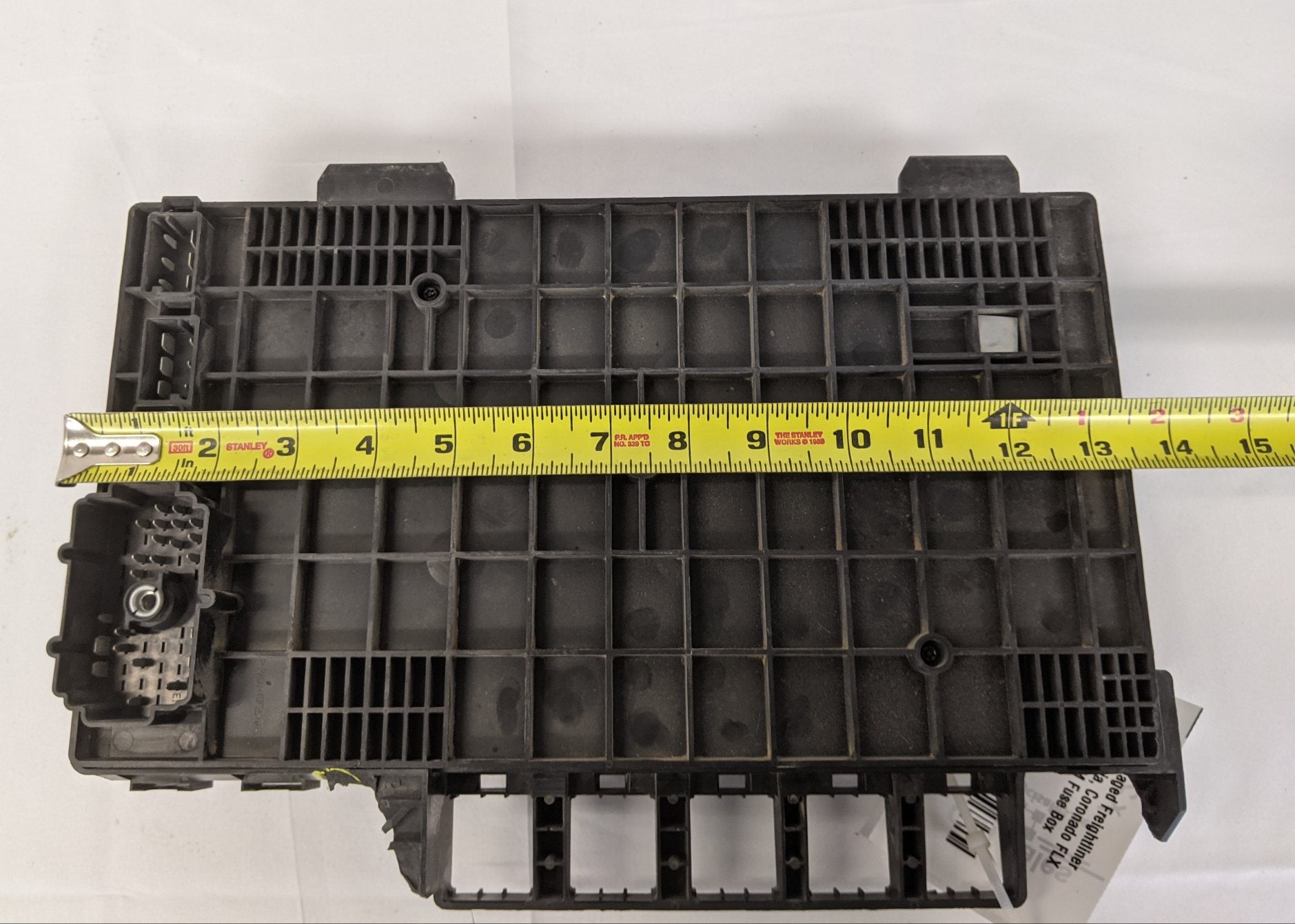 A06-40943-000 - Freightliner FLX PDM Fuse Box (Damaged)