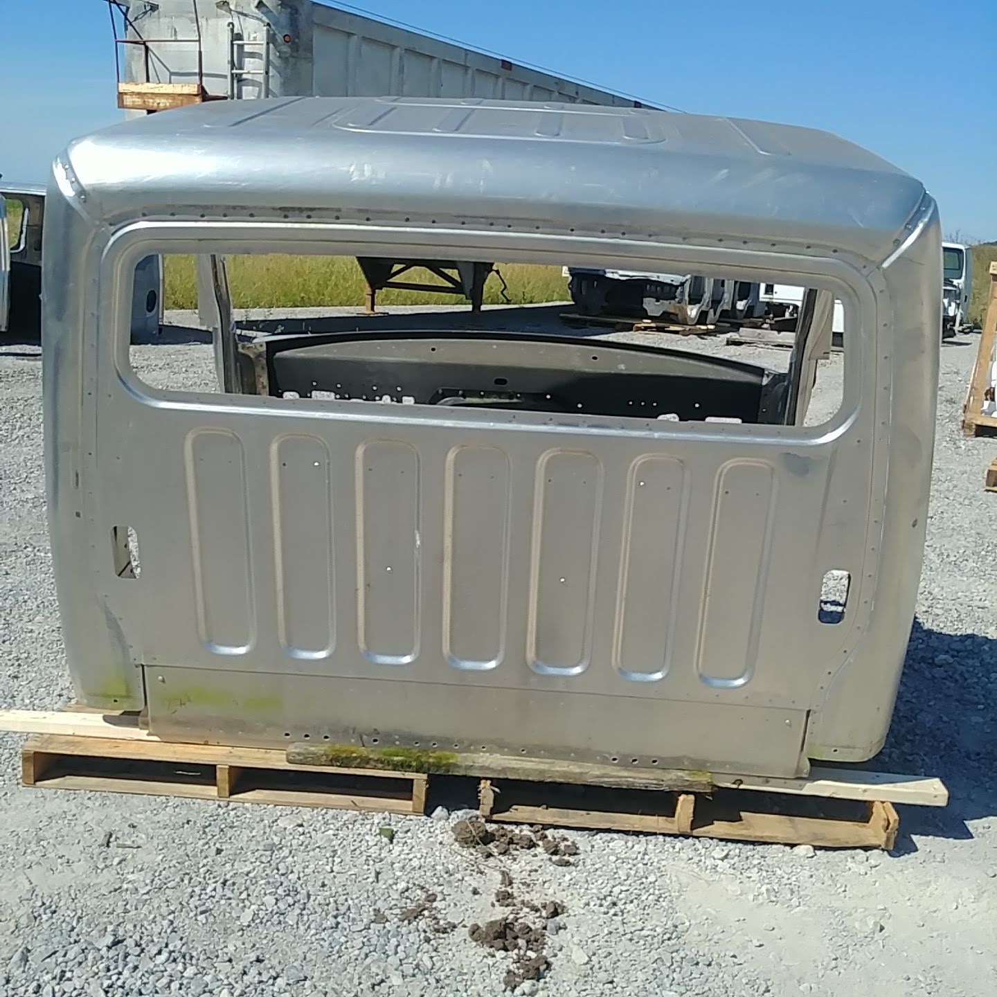 Freightliner M2 Standard Cab 2-Door #5 (4507347615830)