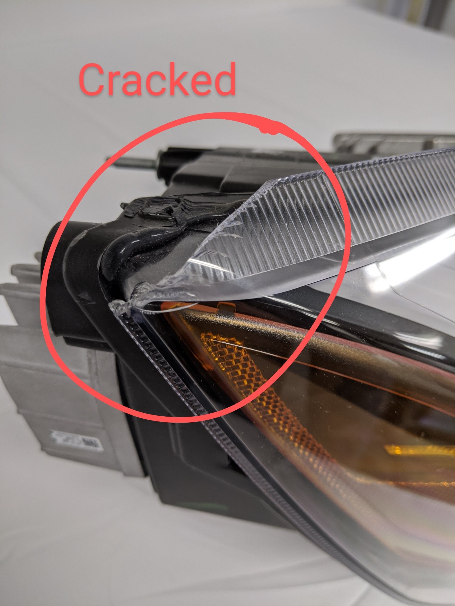 Damaged Freightliner Cascadia P4 RH LED Headlight - P/N A66-01405-003 (9208930206012)