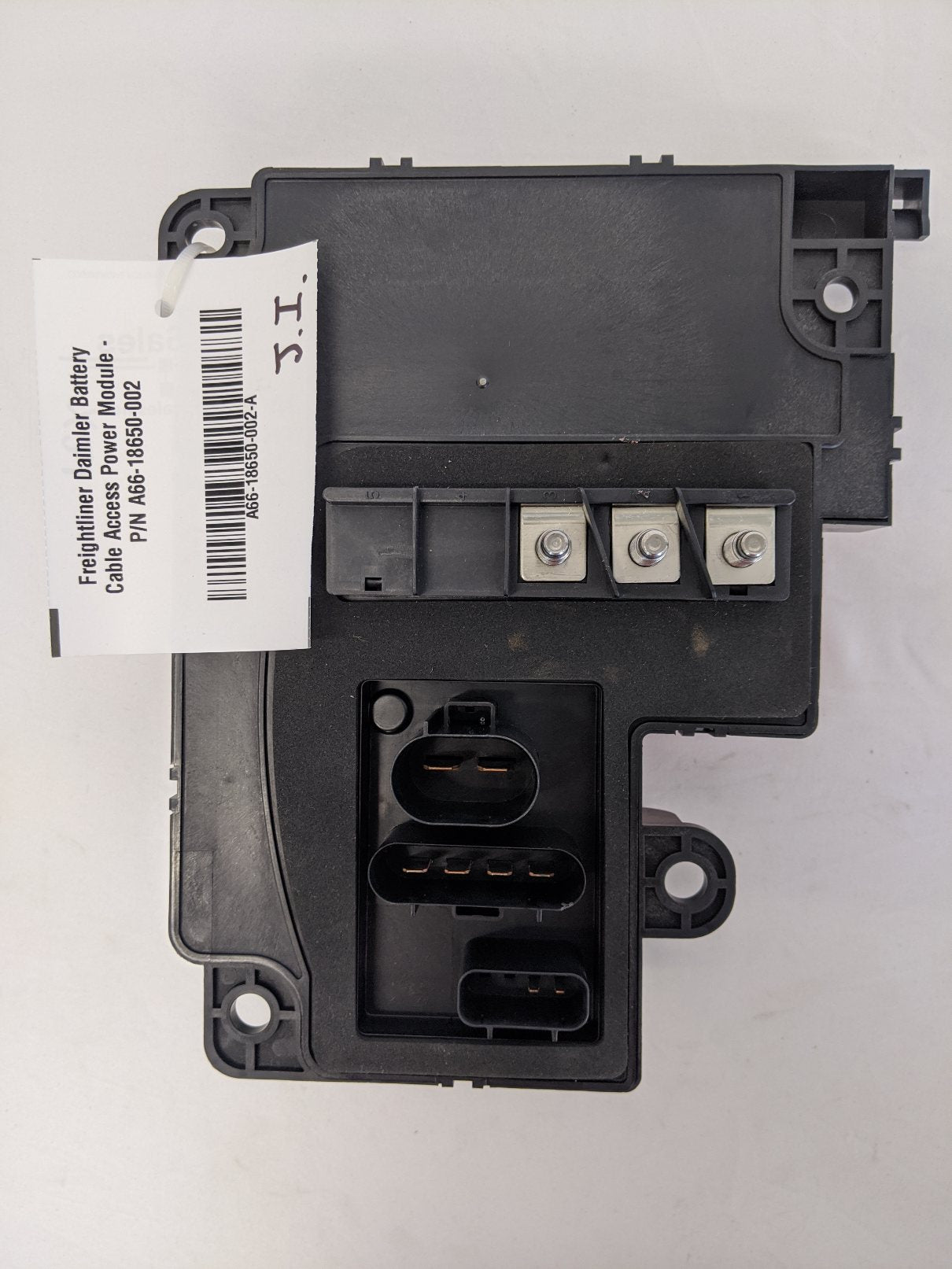 New Freightliner Daimler Battery Cable Access Power Module - P/N A66-18650-002 (10173060317500)