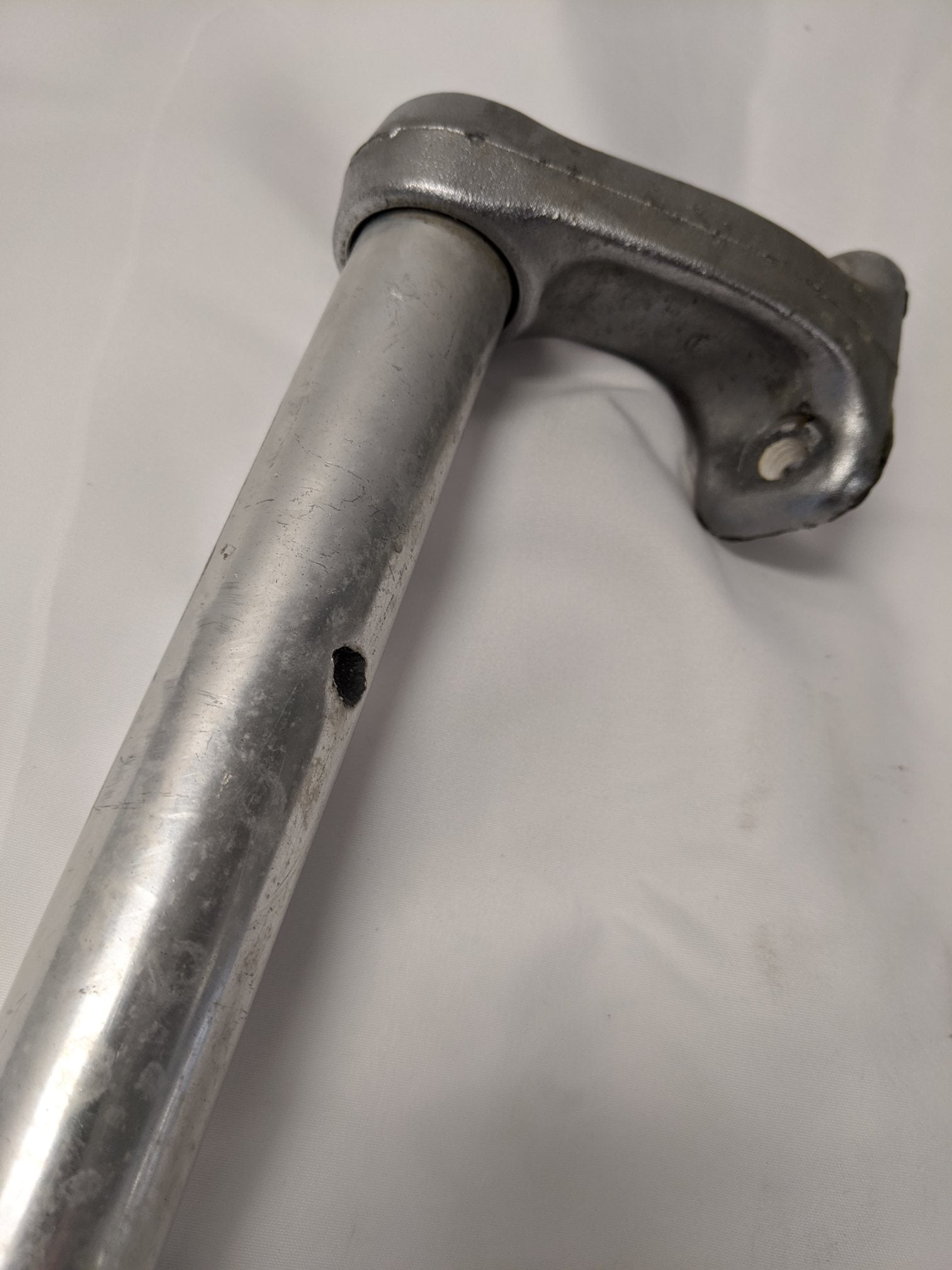 Damaged Freightliner FLD 22 Inch Grab Handle