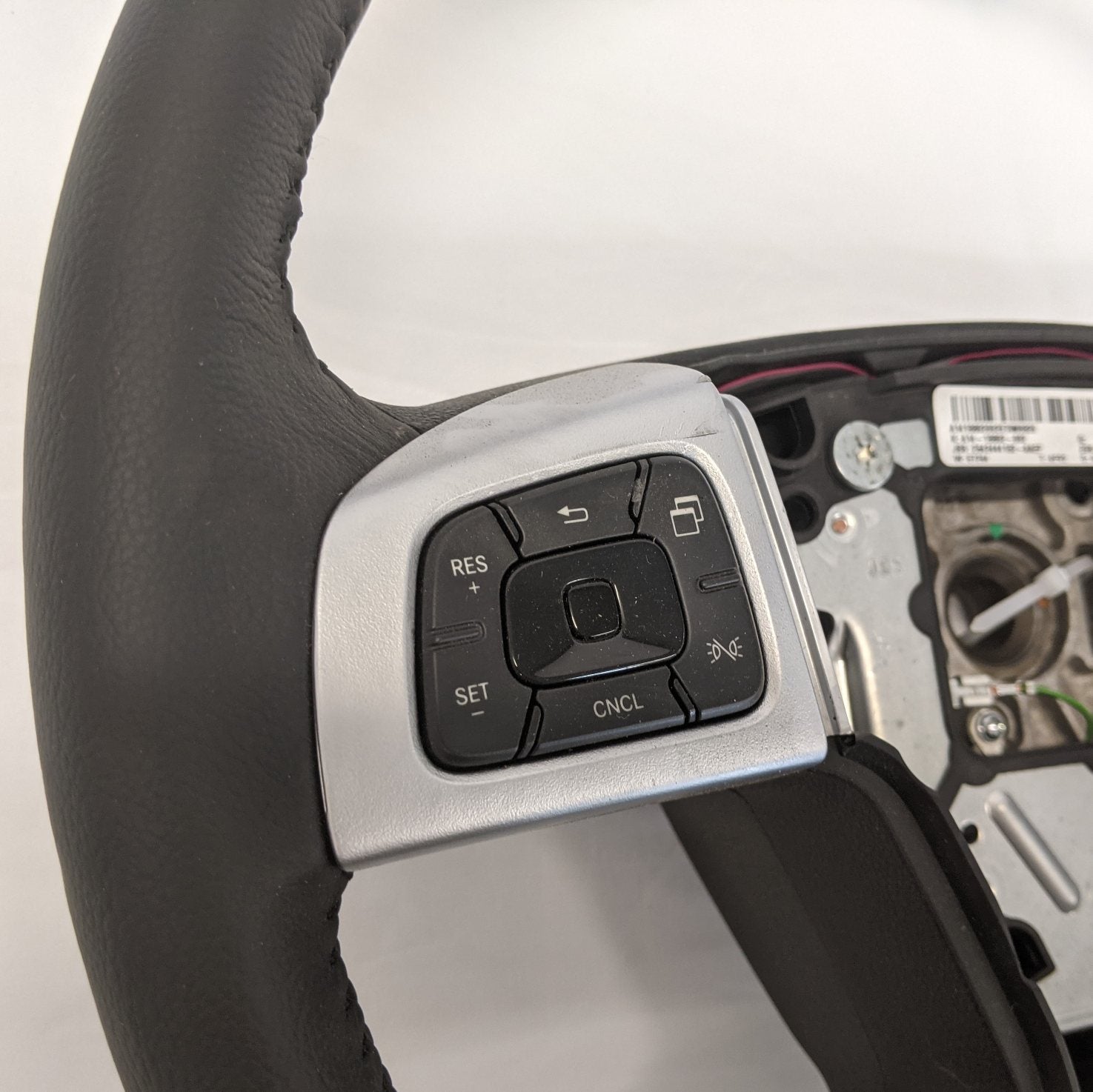 Used Freightliner Chrome Switch Leather Steering Wheel - P/N  A14-19802-002 (6816128008278)