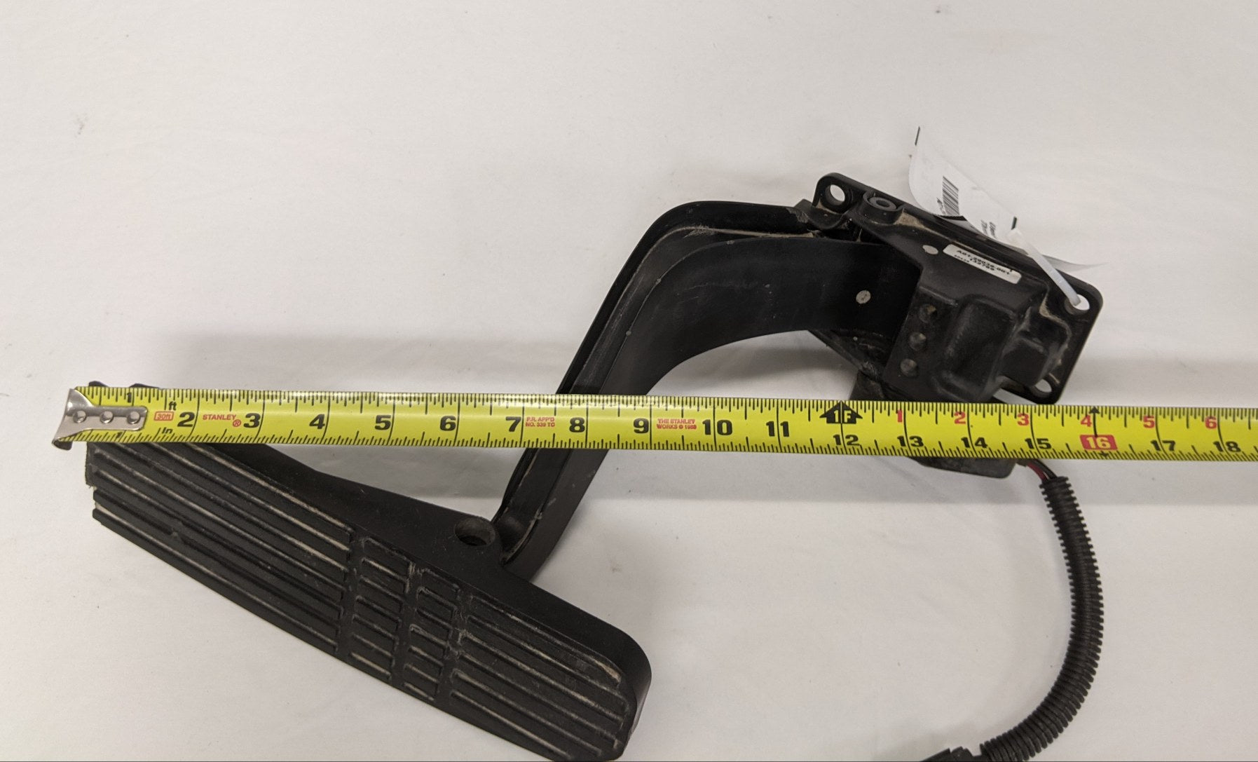 A01-29036-001 - Freightliner Plastic Throttle Accelerator Pedal, Used