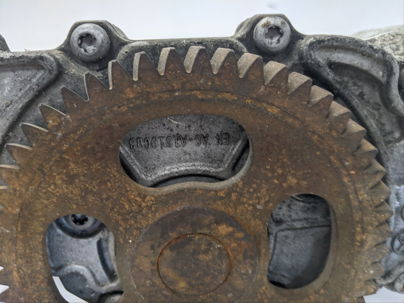 Used Cummins Engine Oil Pump Assembly -P/N  A471 181 17 01
