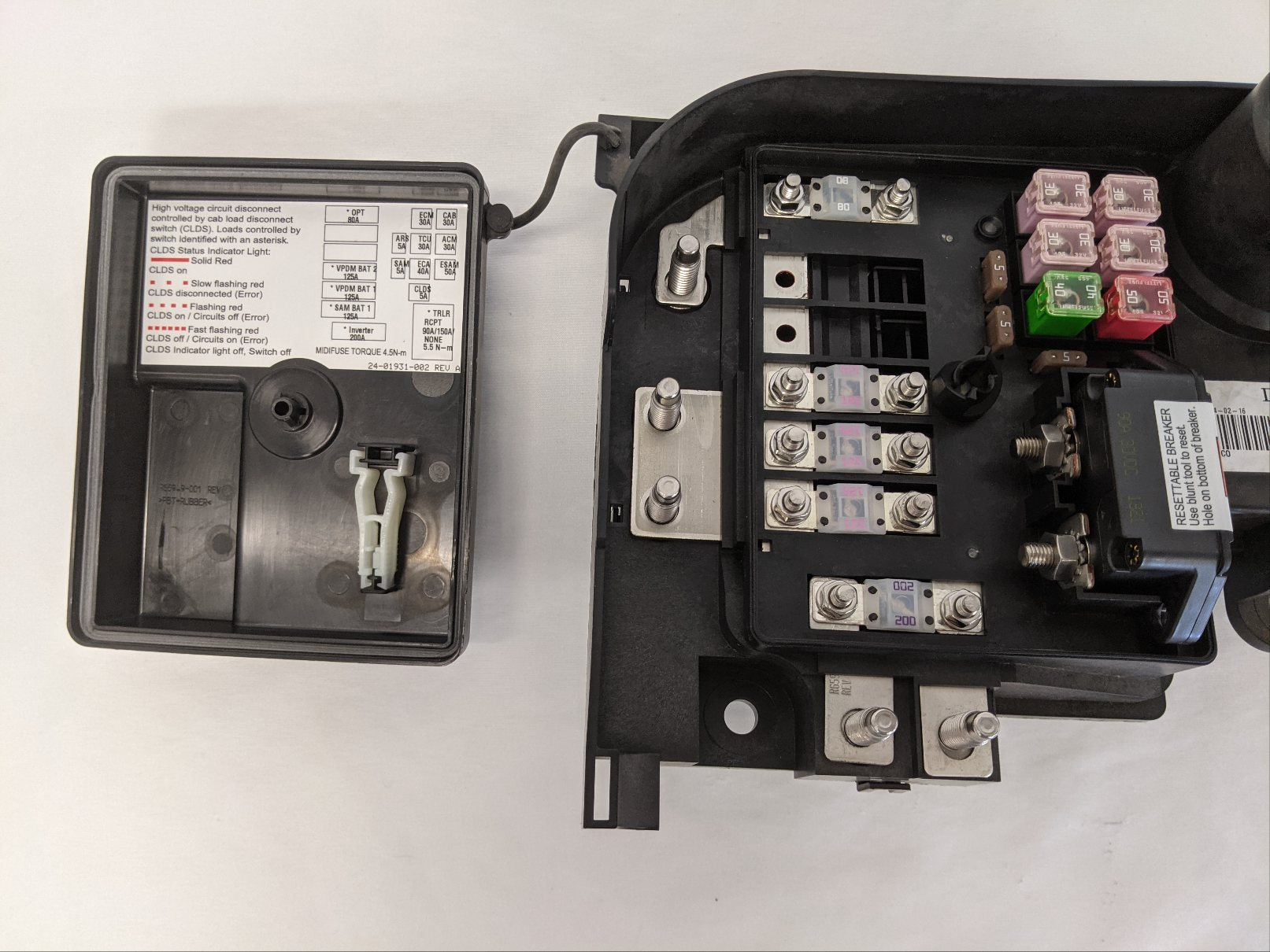 Freightliner Daimler Battery Cable Access Power Module - P/N A66-19628-015 (10172239085884)