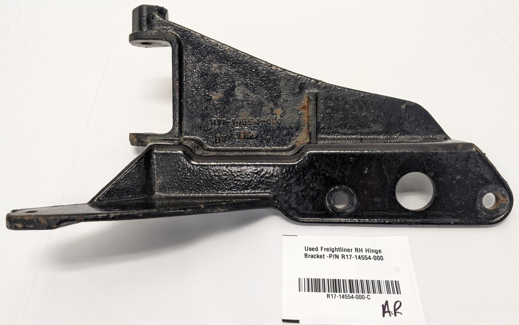 Used Freightliner RH Hinge Bracket -P/N R17-14554-000