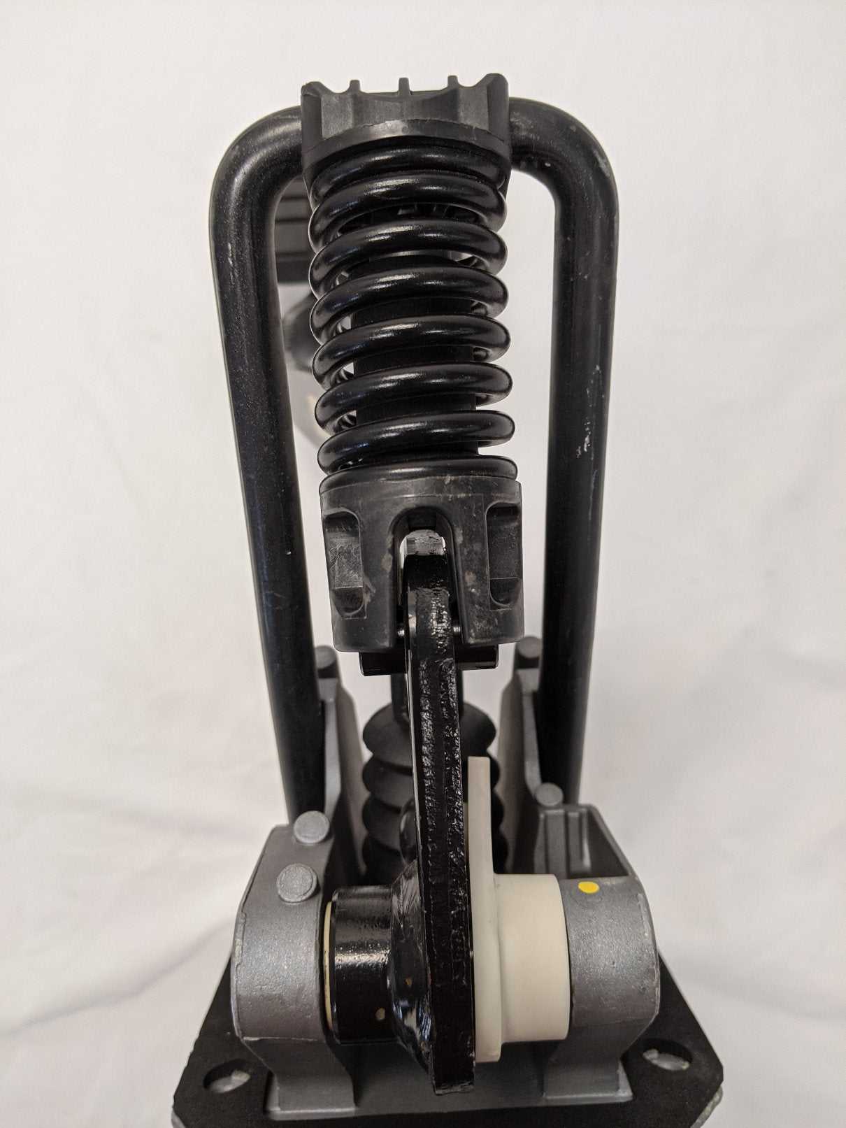 *No Switch Wire* Freightliner Clutch Mechanical Assembly Pedal - WAB 965 001 116 0