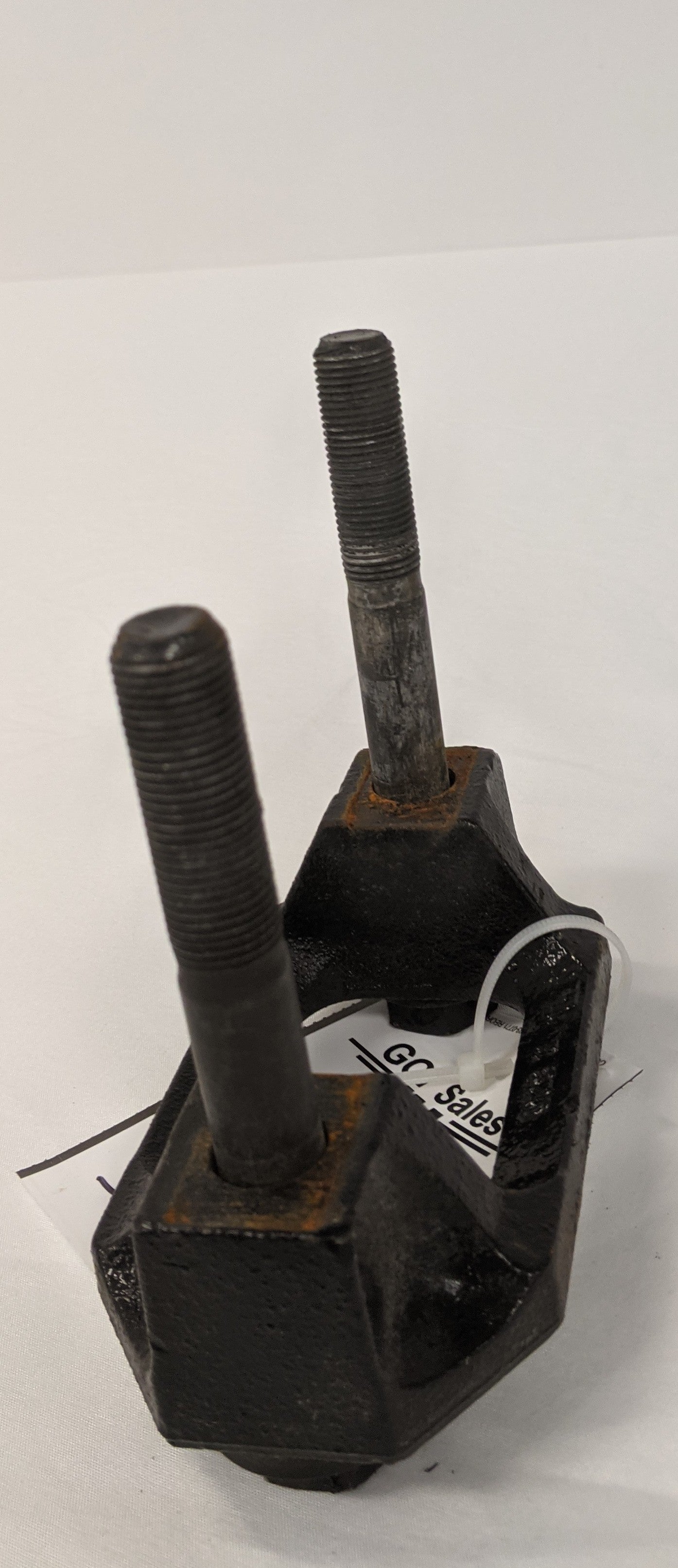 Used Freightliner Torque Rod Suspension Bracket w/ Hardware - P/N 16-12324-000 (10091727946044)
