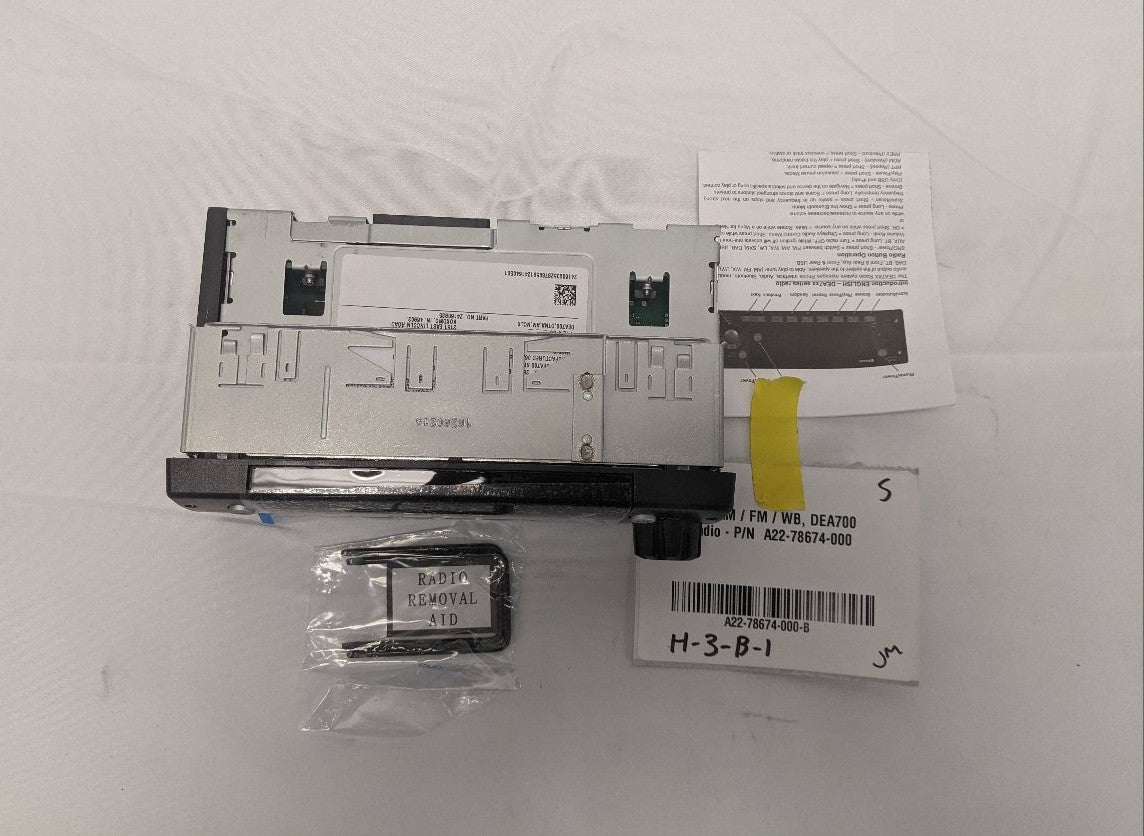 Aptiv DEA700 AM/FM/WB Truck Radio | A22-78674-000