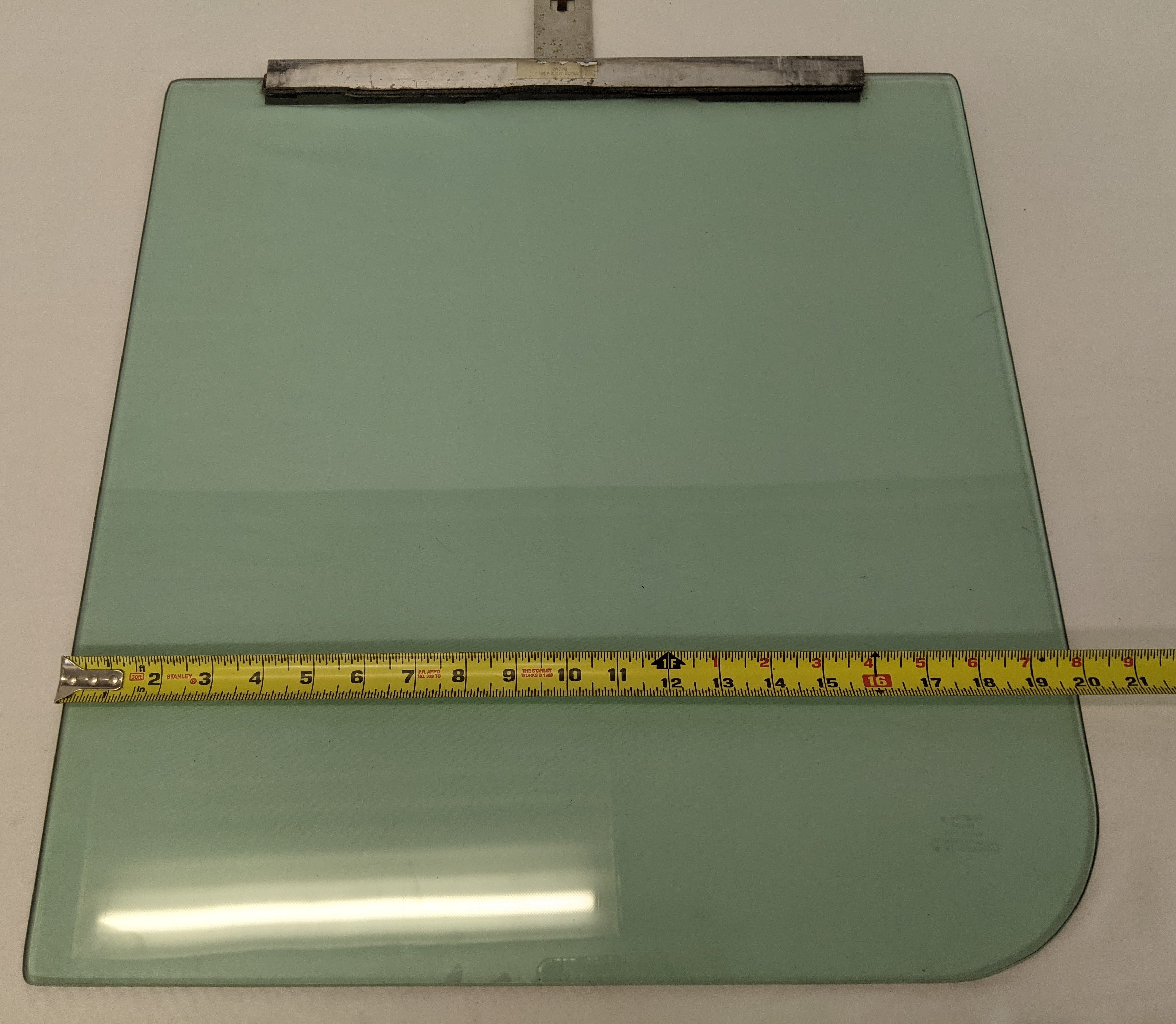 Used Freightliner FLD RH Tinted Air Operated Door Window Glass- P/N 18-17450-001 (10098615779644)