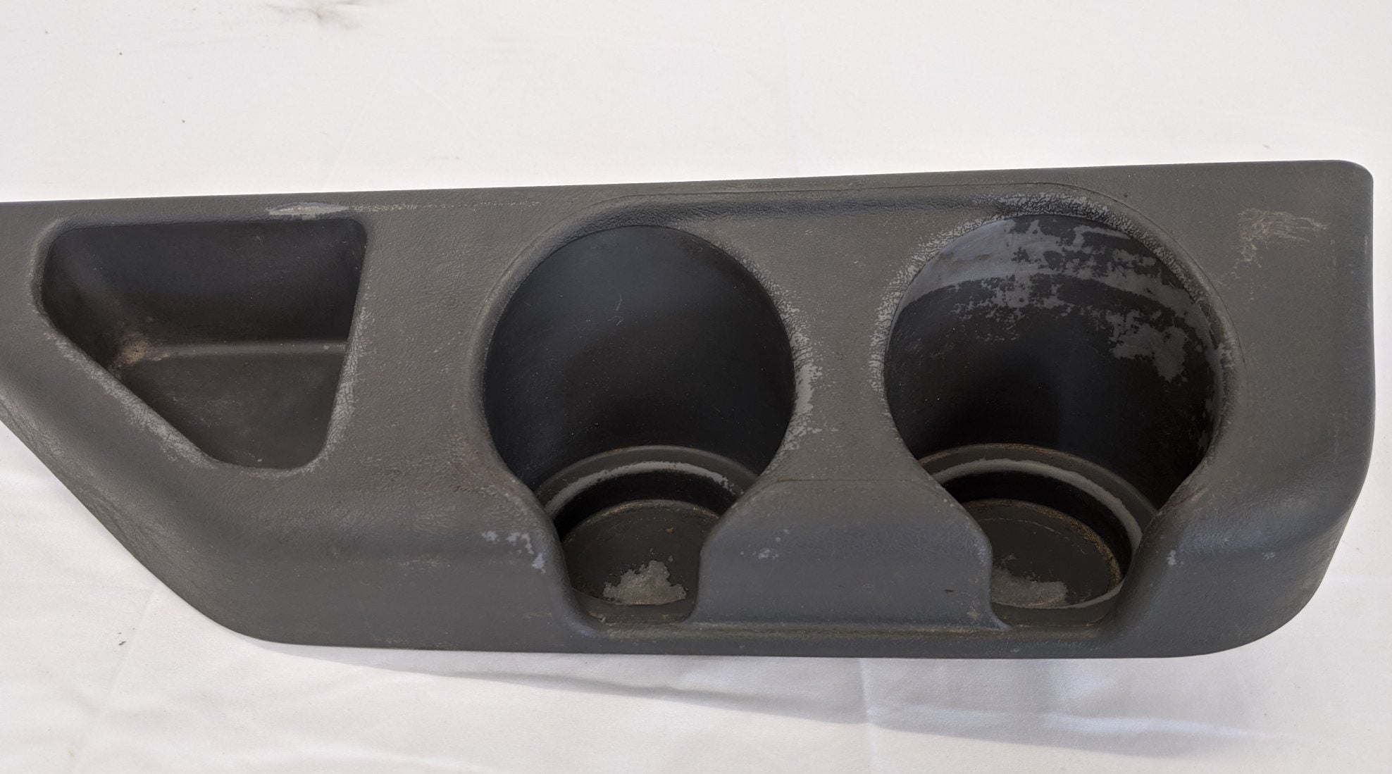 Damaged Freightliner Columbia, Century Gray Dash Cup Holder - P/N A18-41157-002 (10175160713532)