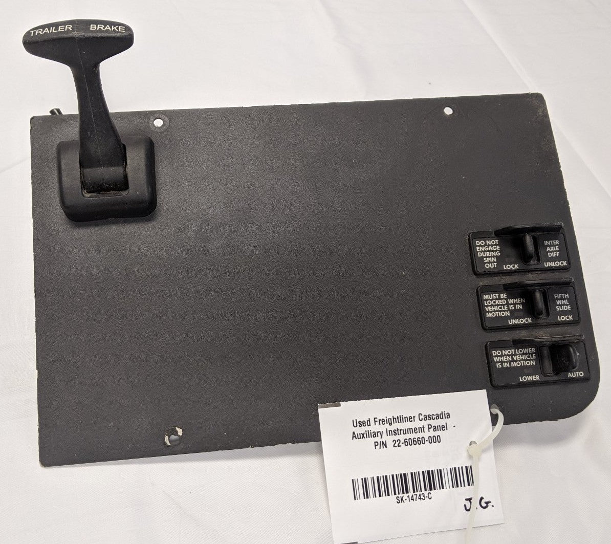 Used Freightliner Cascadia Auxiliary Instrument Panel  -  P/N  22-60660-000