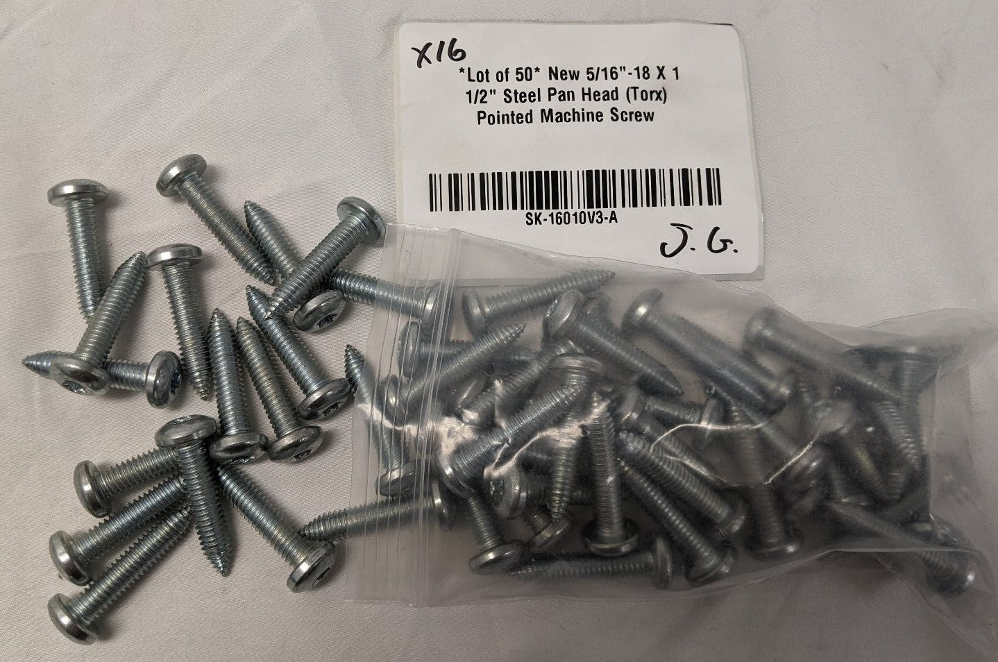 5/16"-18 x 1-1/2" Zinc Plated Pan Head Torx Machine Screws - Lot of 50 - T35 Fully Threaded