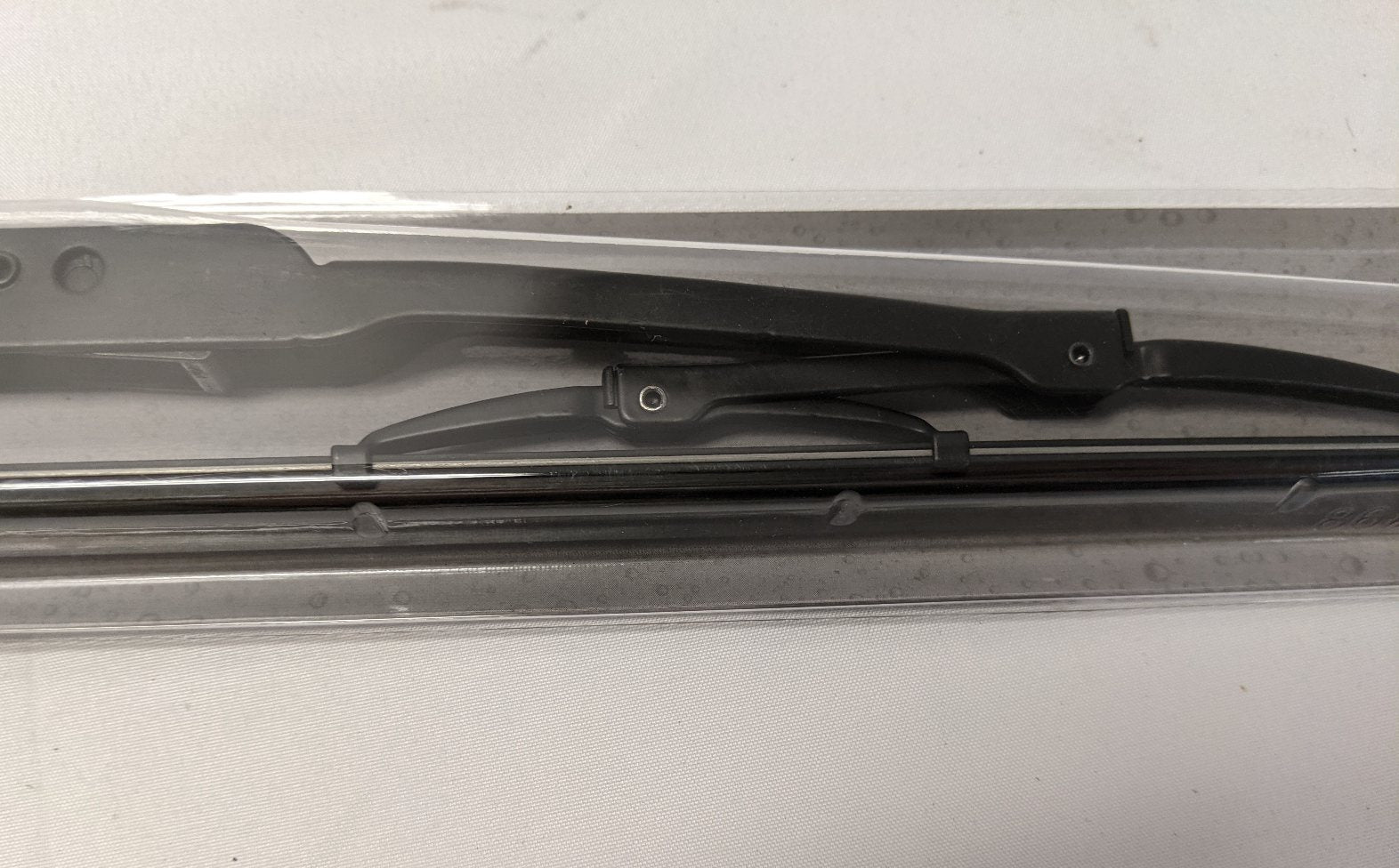 *Lot of 2* New Alliance Universal 16" Windshield Wiper Blades - P/N ABP N82 7616
