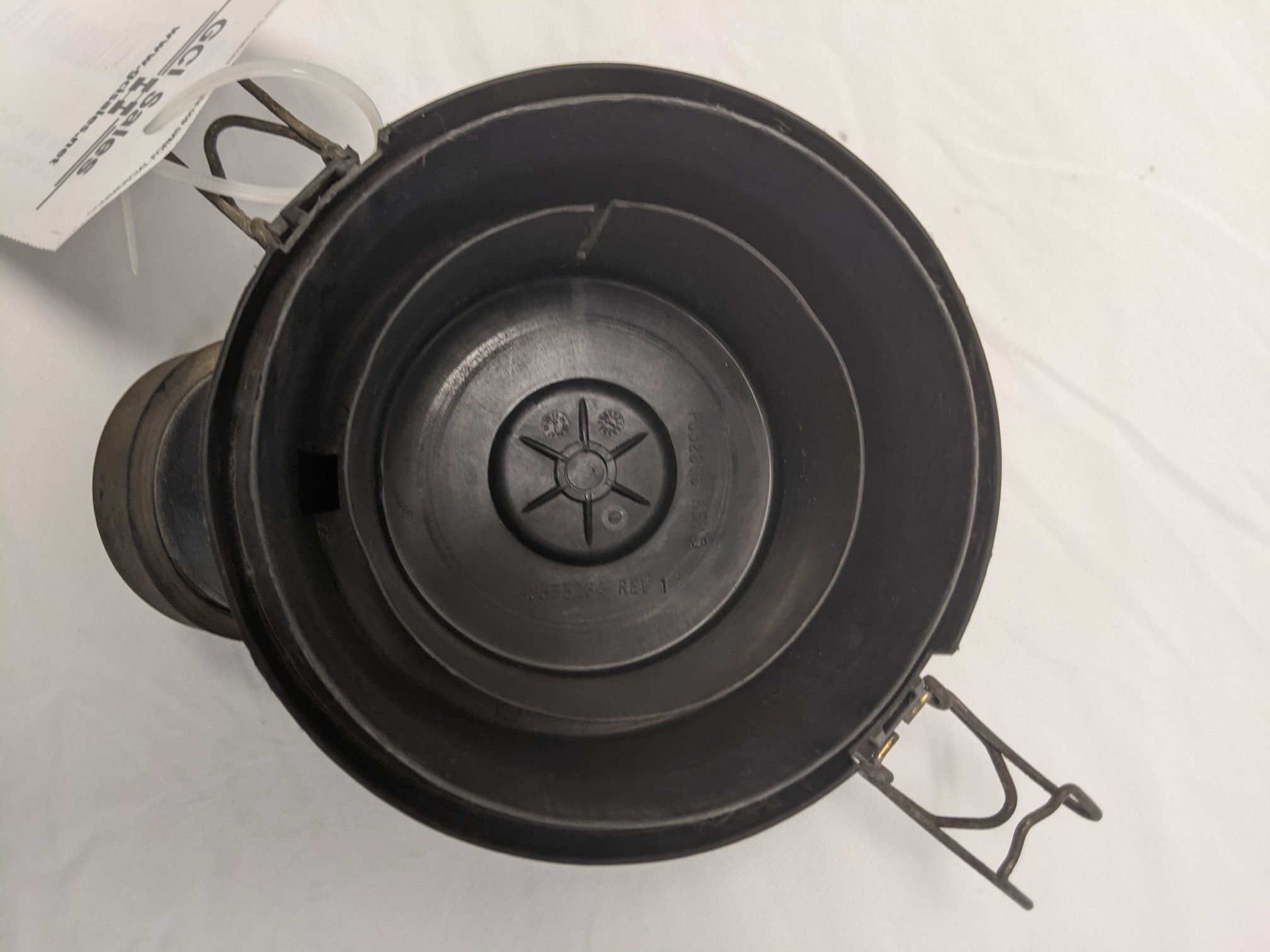 Used Donaldson Air Cleaner Cap - P/N P532808